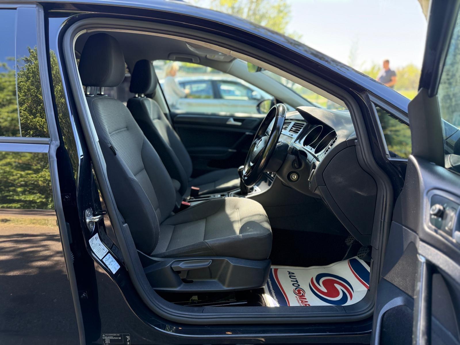 Volkswagen Golf view 22