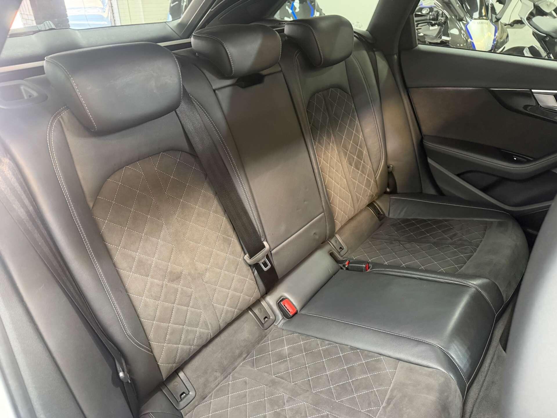 Audi RS4 view 41