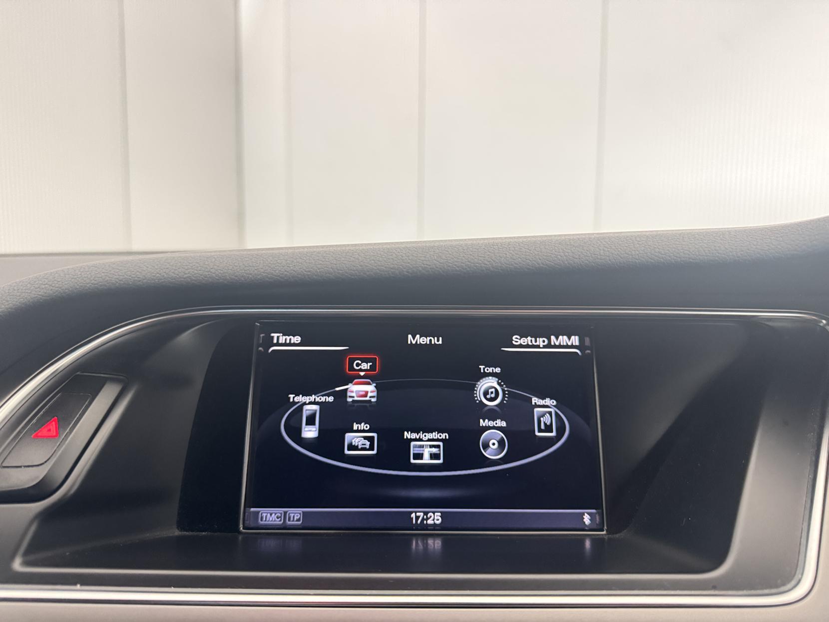 Audi A4 Avant view 64