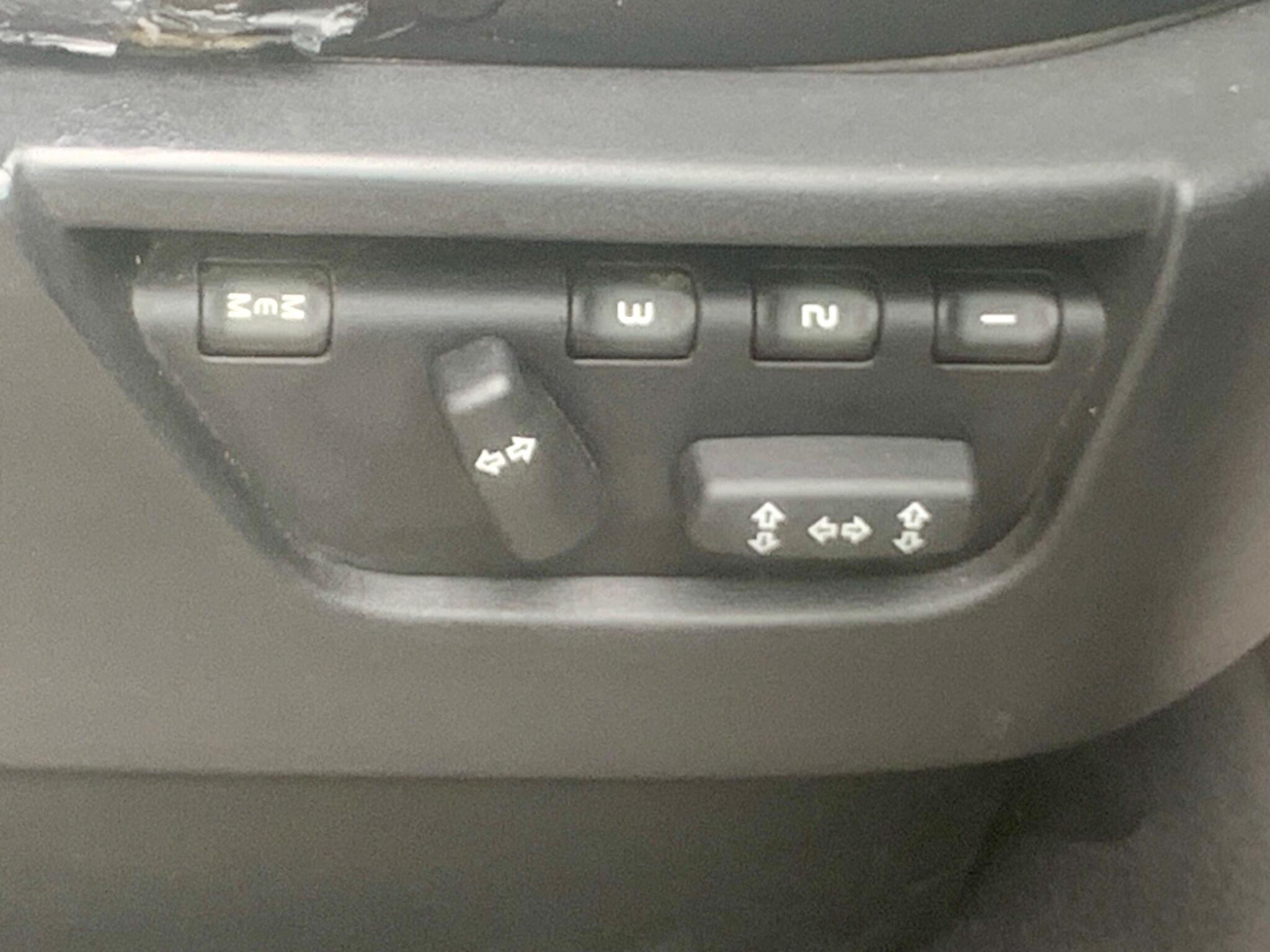 Land Rover Freelander 2 view 25