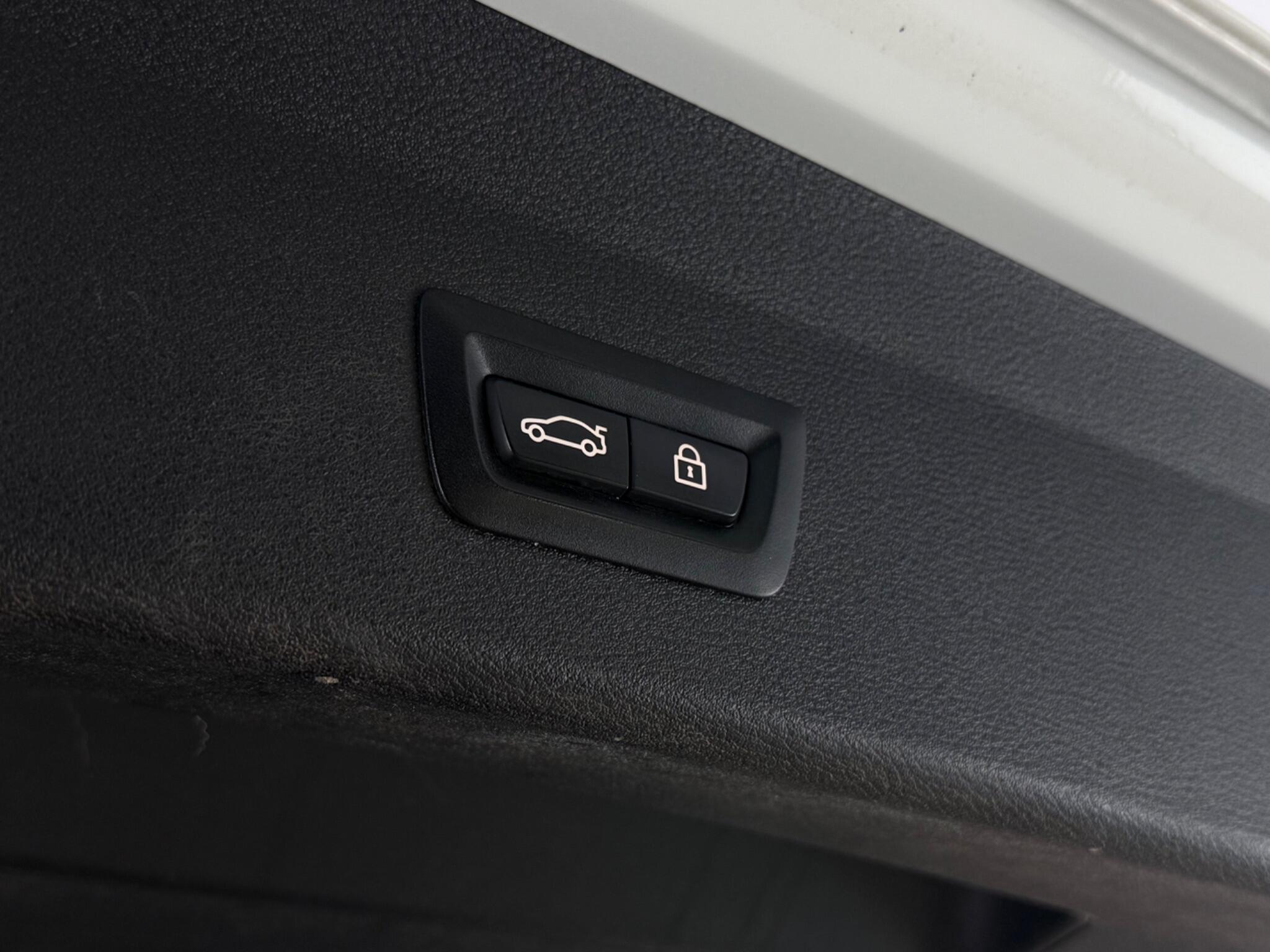 BMW X1 view 11