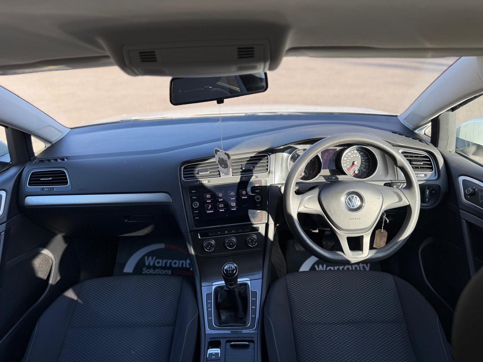 Volkswagen Golf view 2