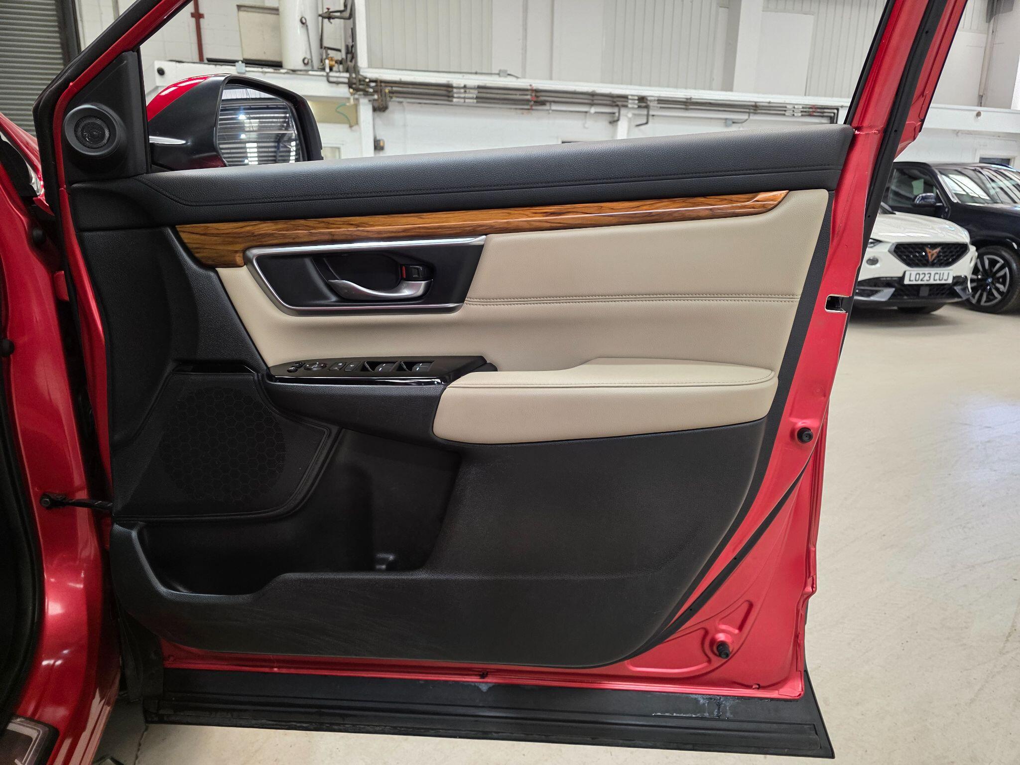 Honda CR-V view 11