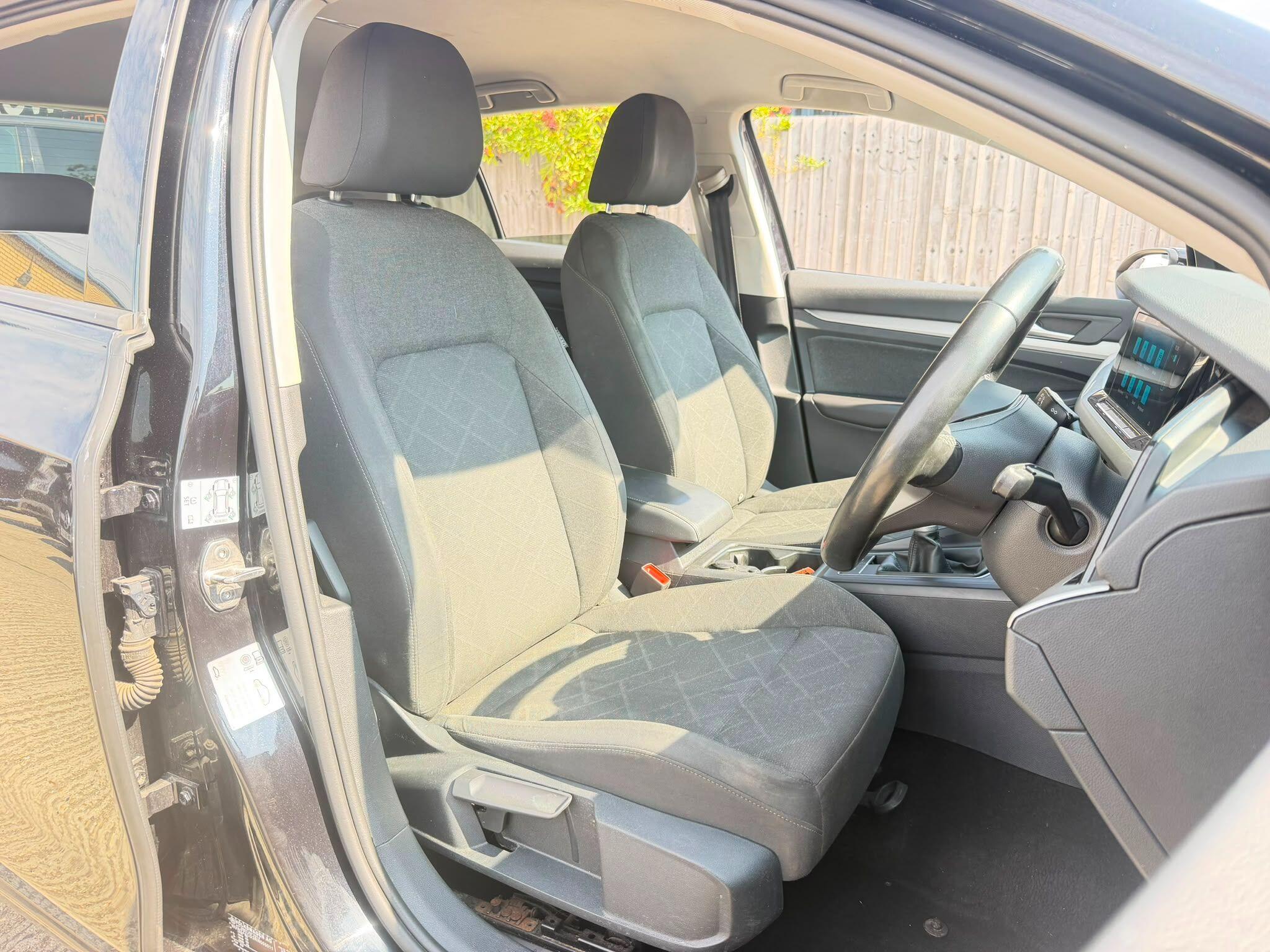 Volkswagen Golf view 10