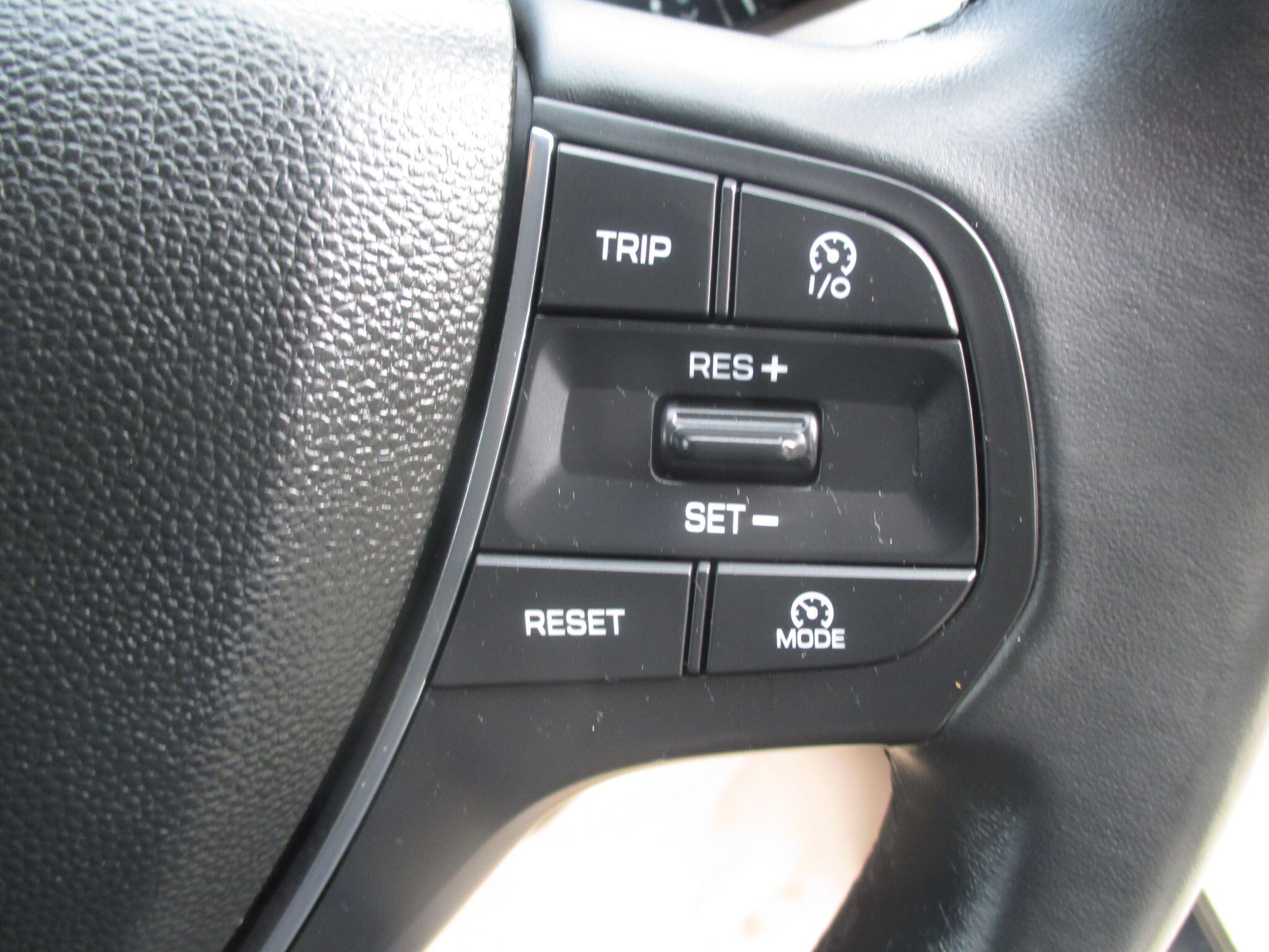 Hyundai i20 view 38