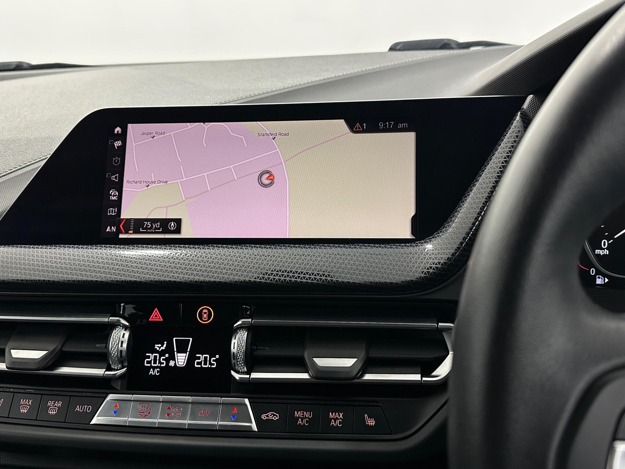 BMW 1 Series view 23