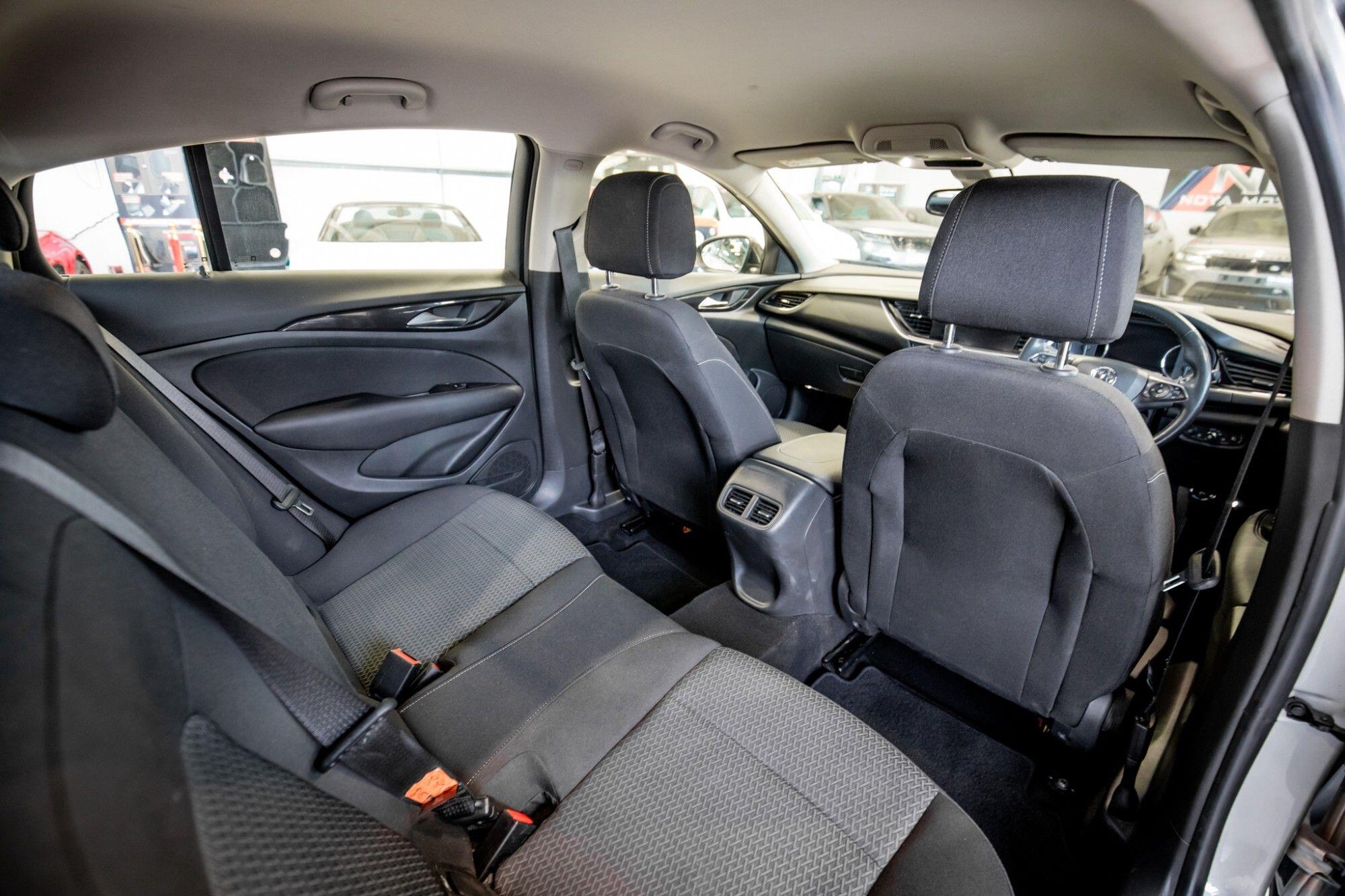 Vauxhall Insignia view 15