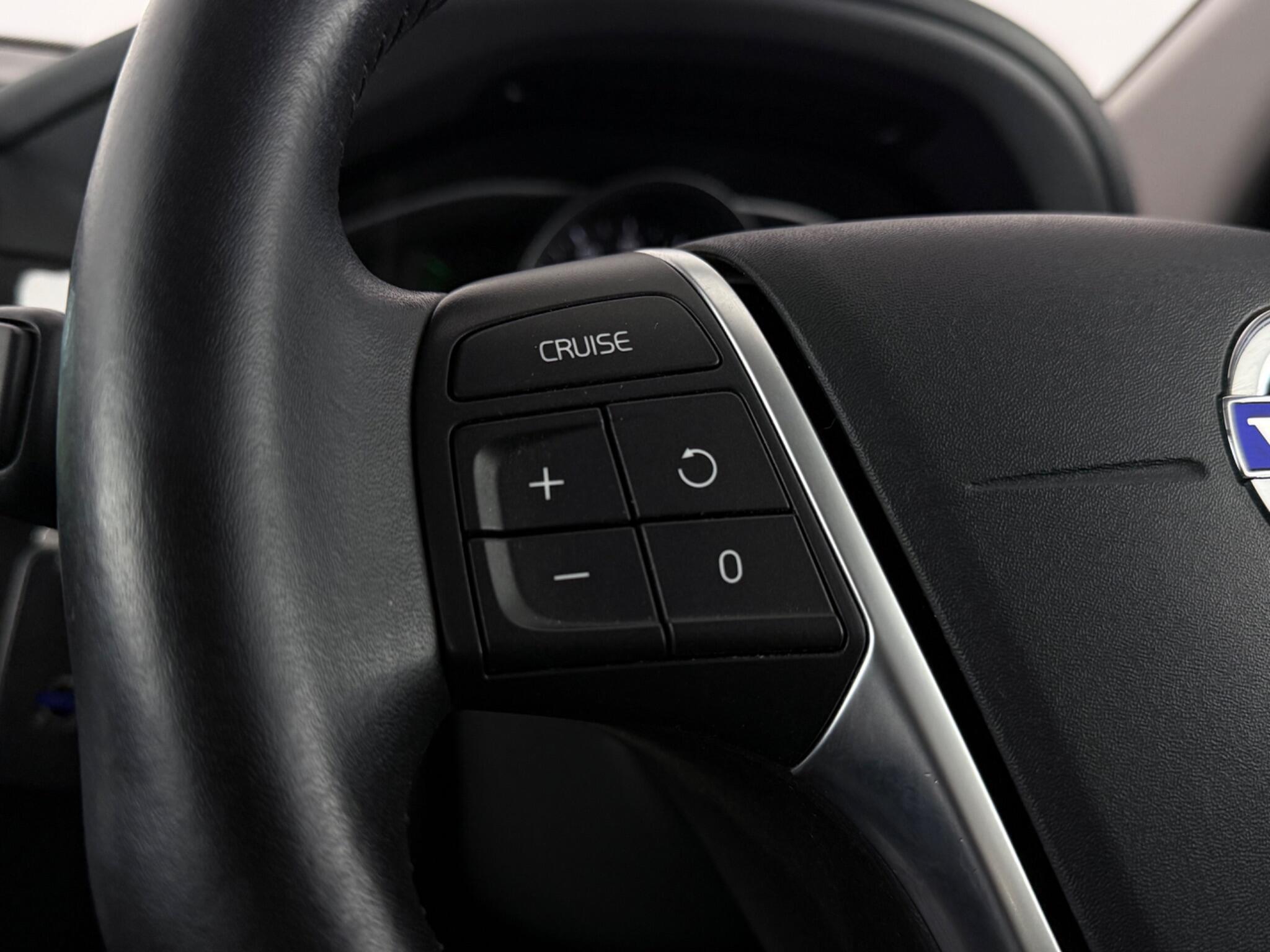 Volvo XC60 view 14