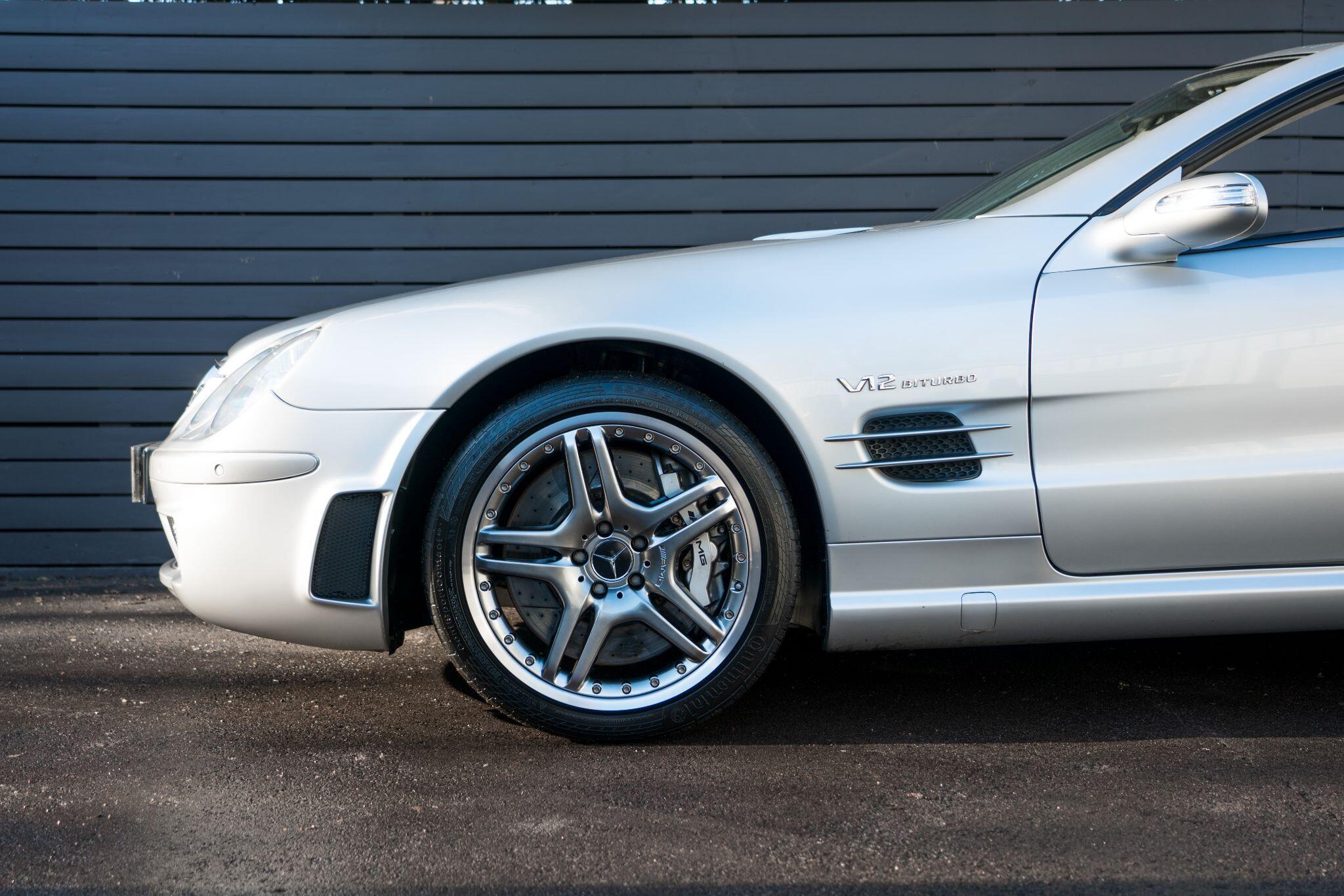 Mercedes-Benz SL view 24