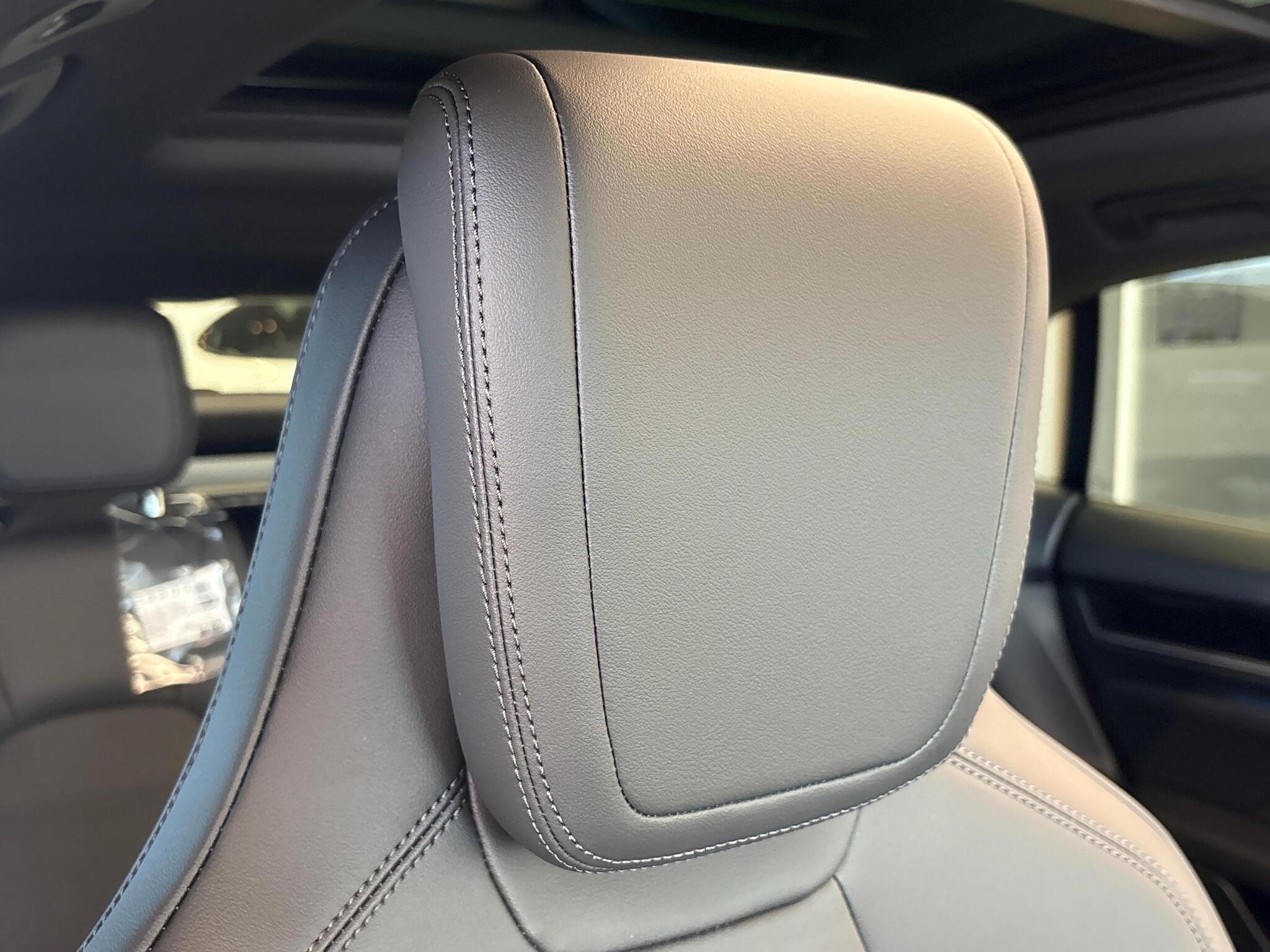 Porsche Macan view 15