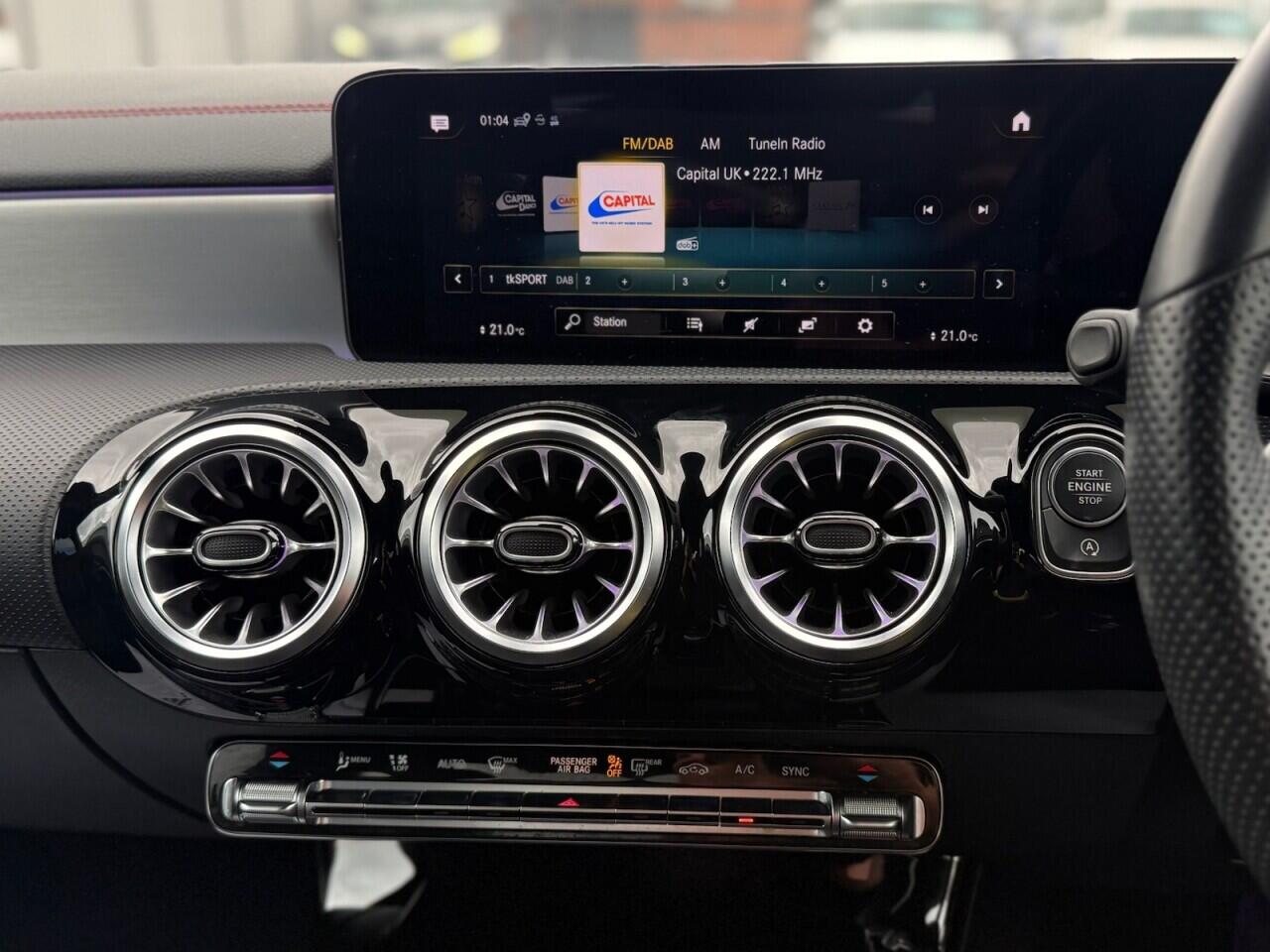 Mercedes-Benz Cla view 20