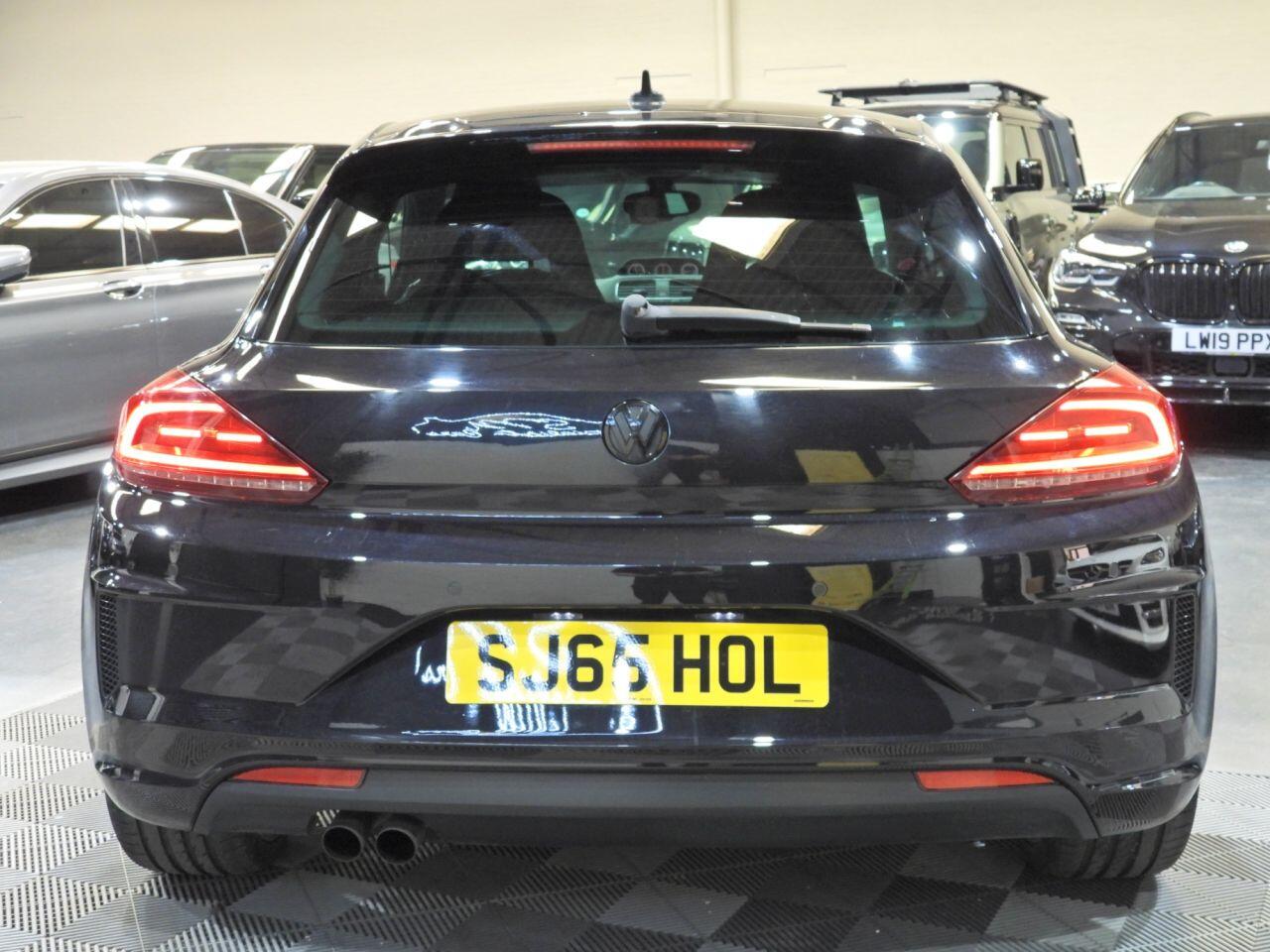 Volkswagen Scirocco view 5