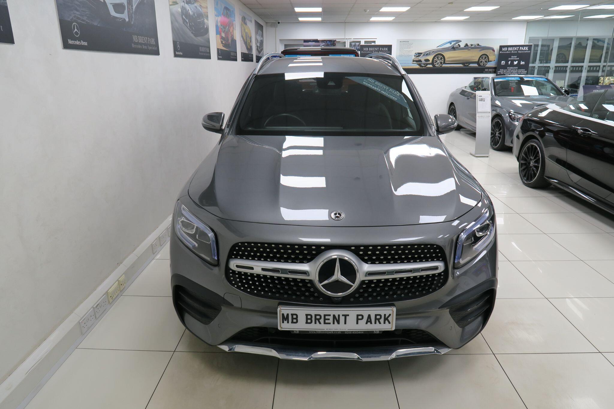 Mercedes-Benz GLB view 2