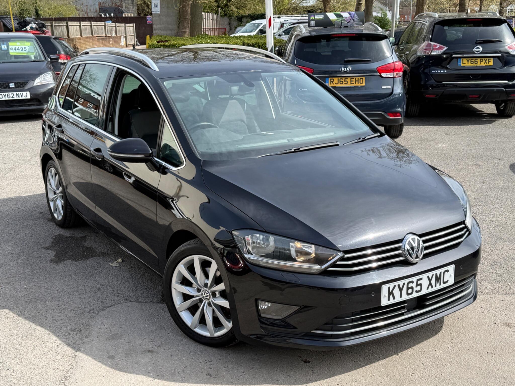 Volkswagen Golf SV - Image 6