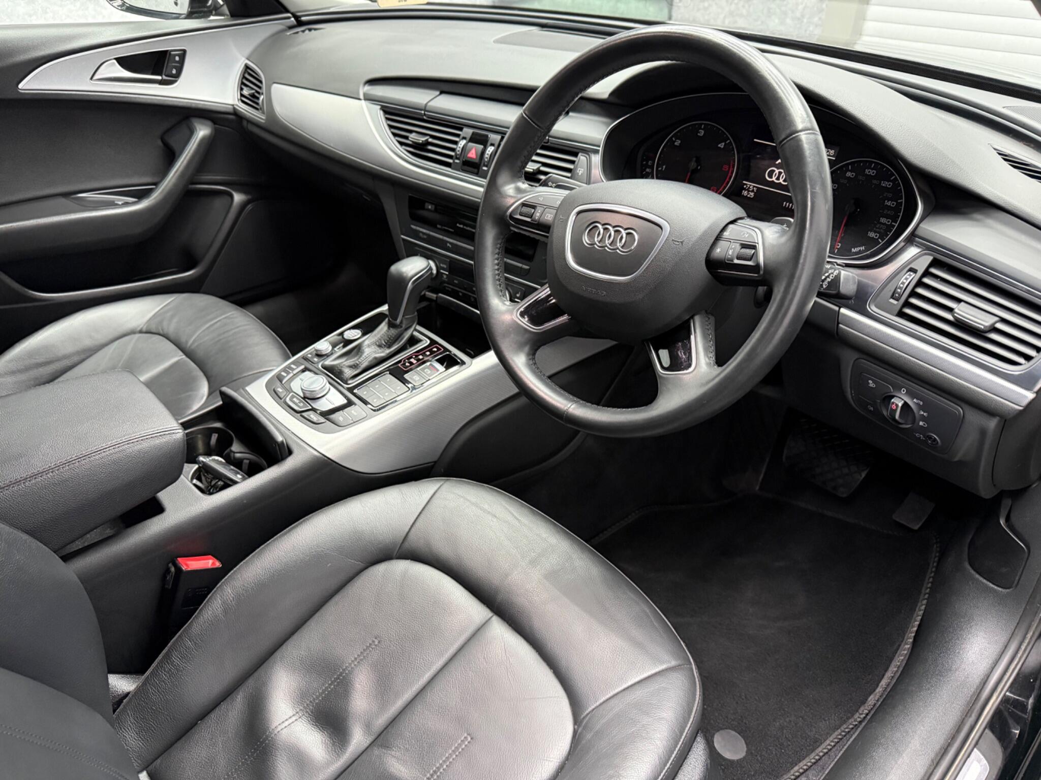 Audi A6 Avant view 2