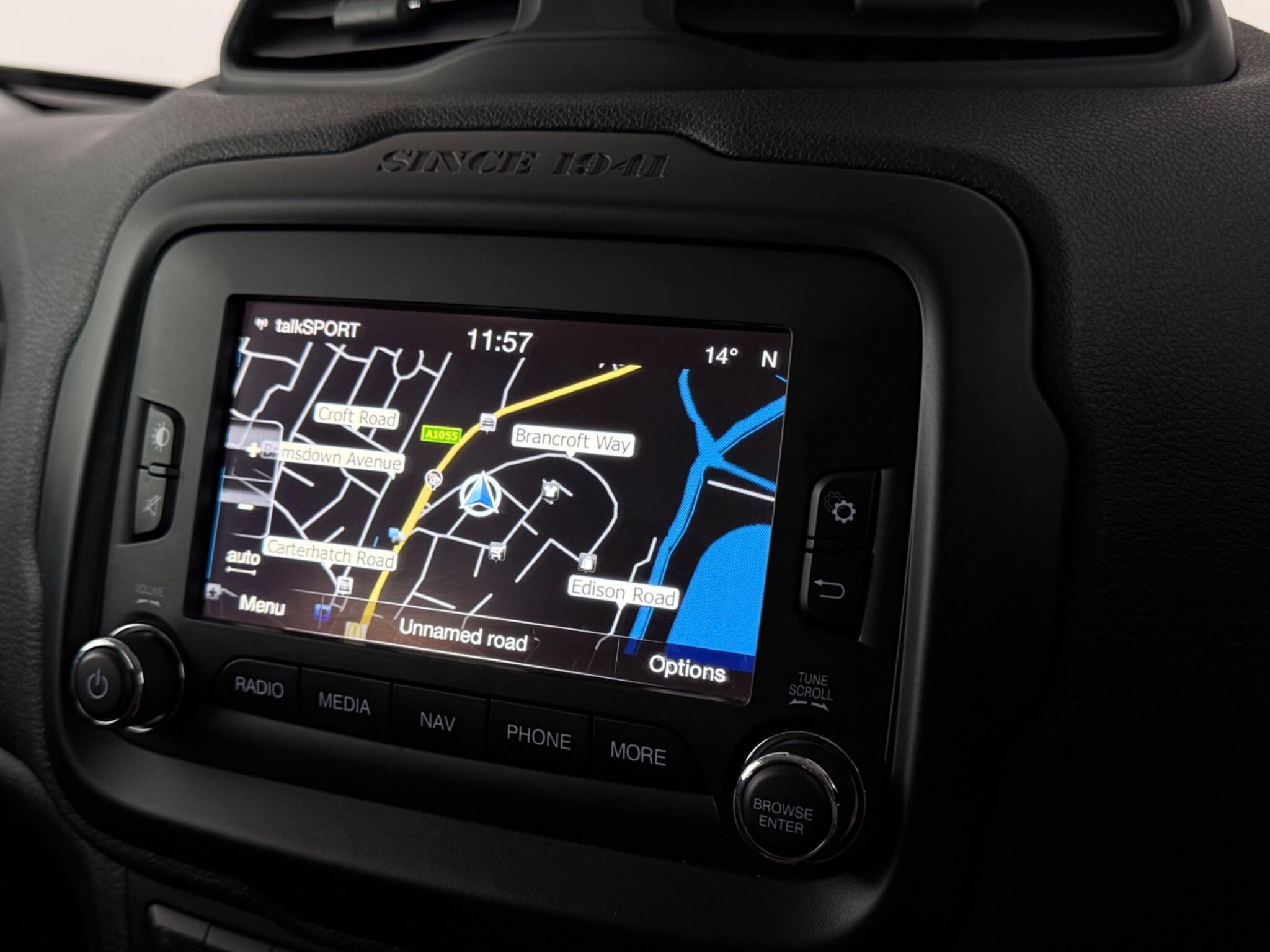 Jeep Renegade view 24