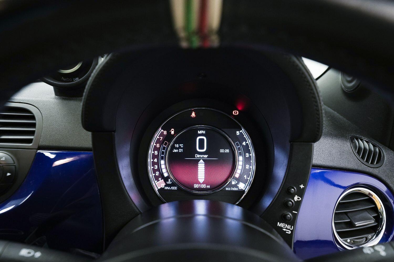 Abarth 595 view 21
