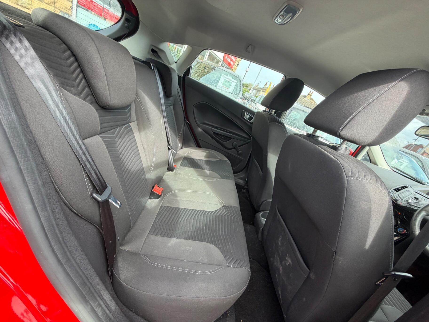 Ford Fiesta view 13