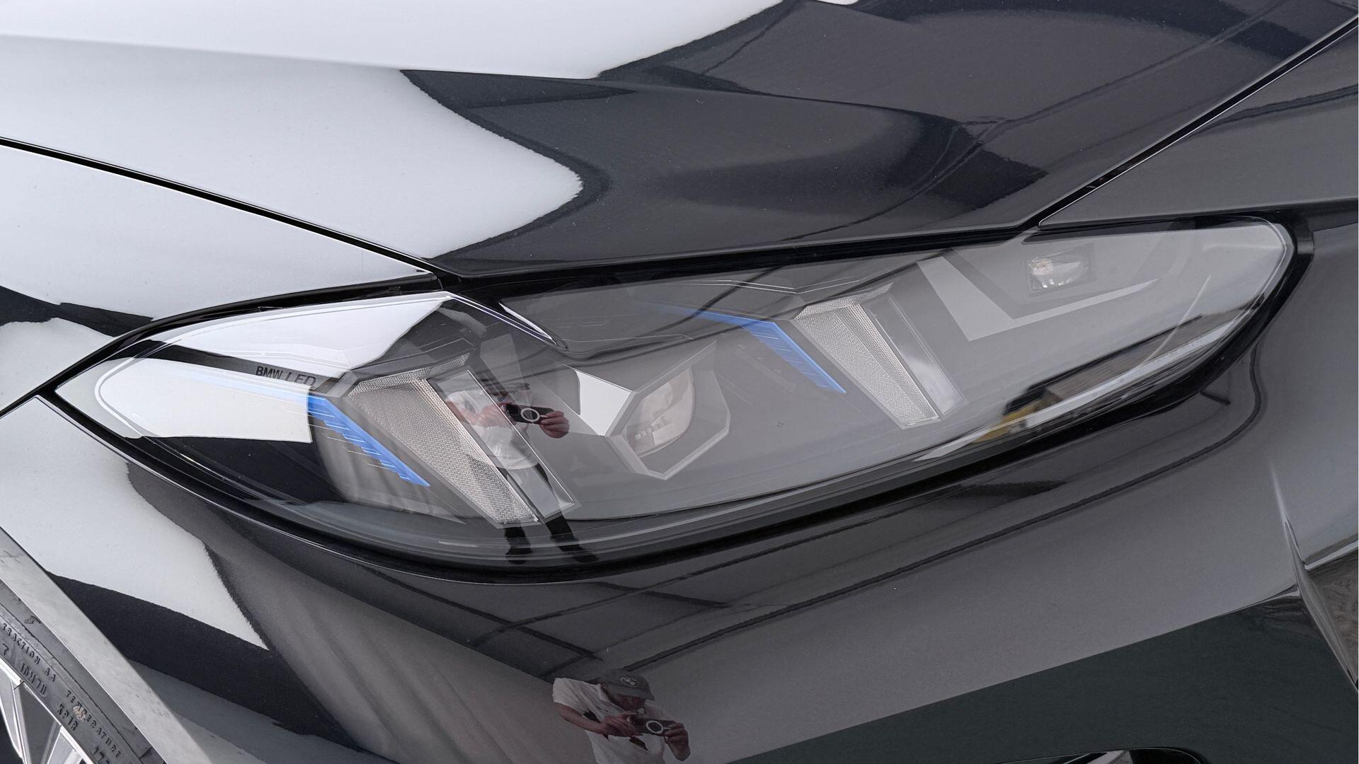 BMW i4 view 22