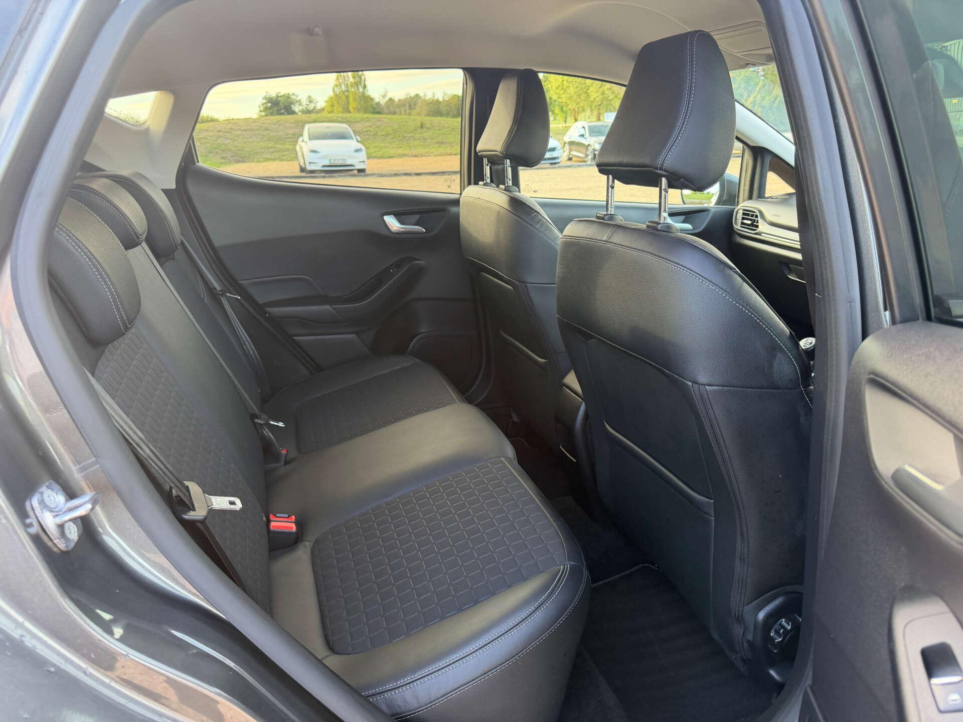 Ford Fiesta view 12