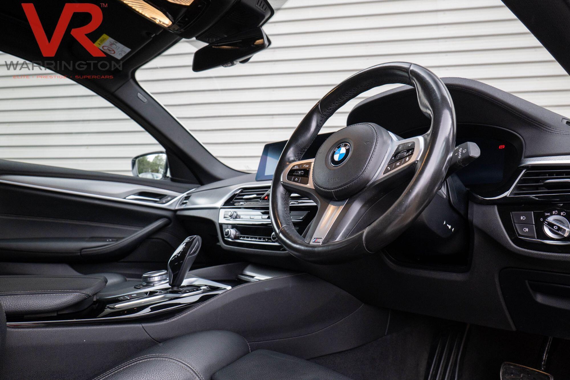 BMW 5 Series view 8