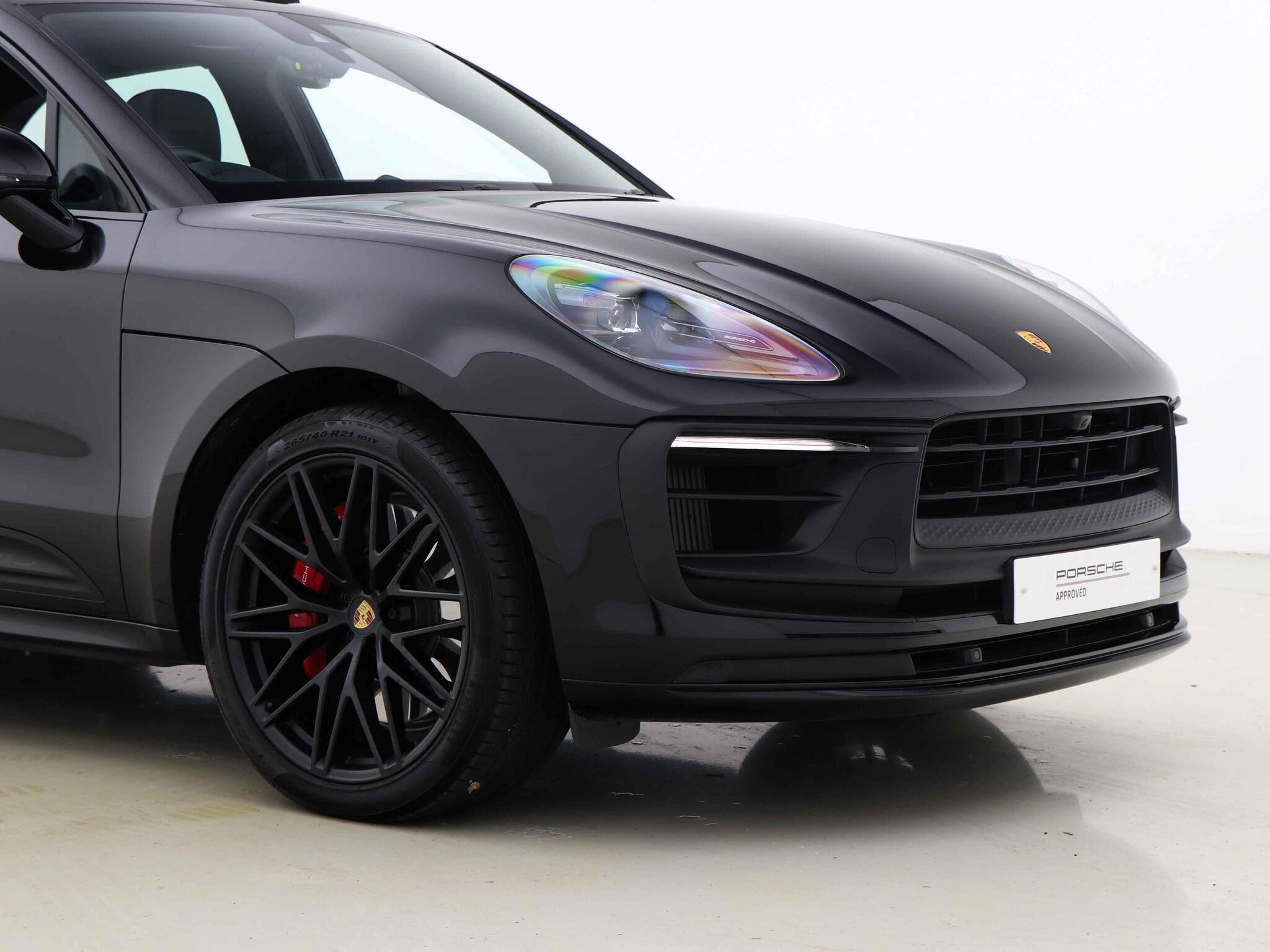 Porsche Macan view 11