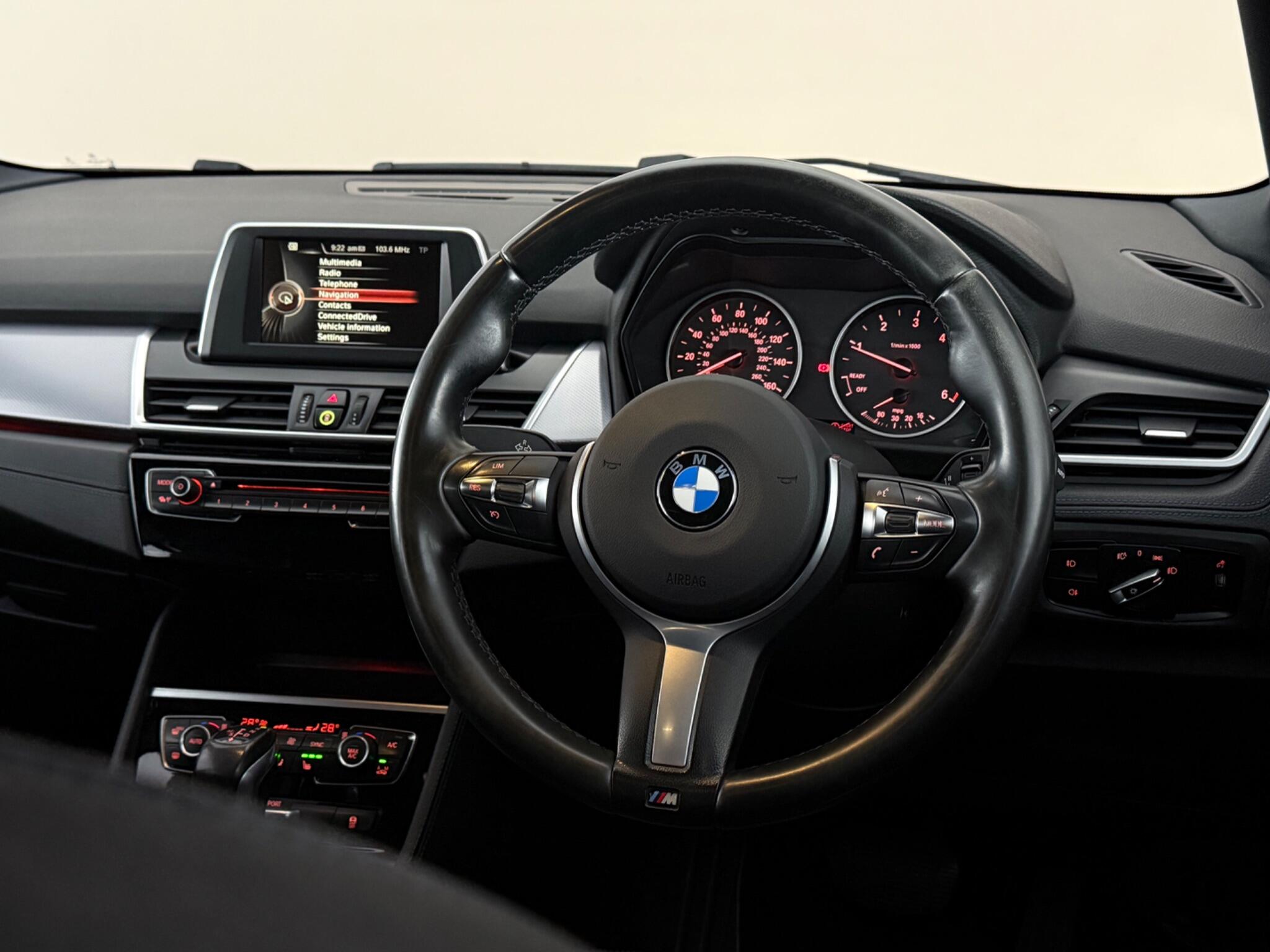 BMW 2 Series view 11