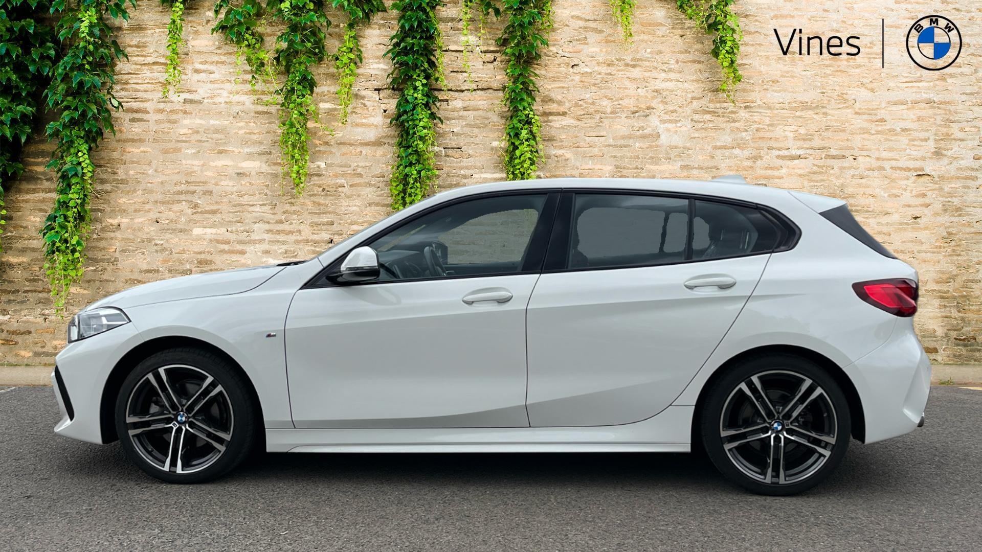 BMW 1 Series view 3