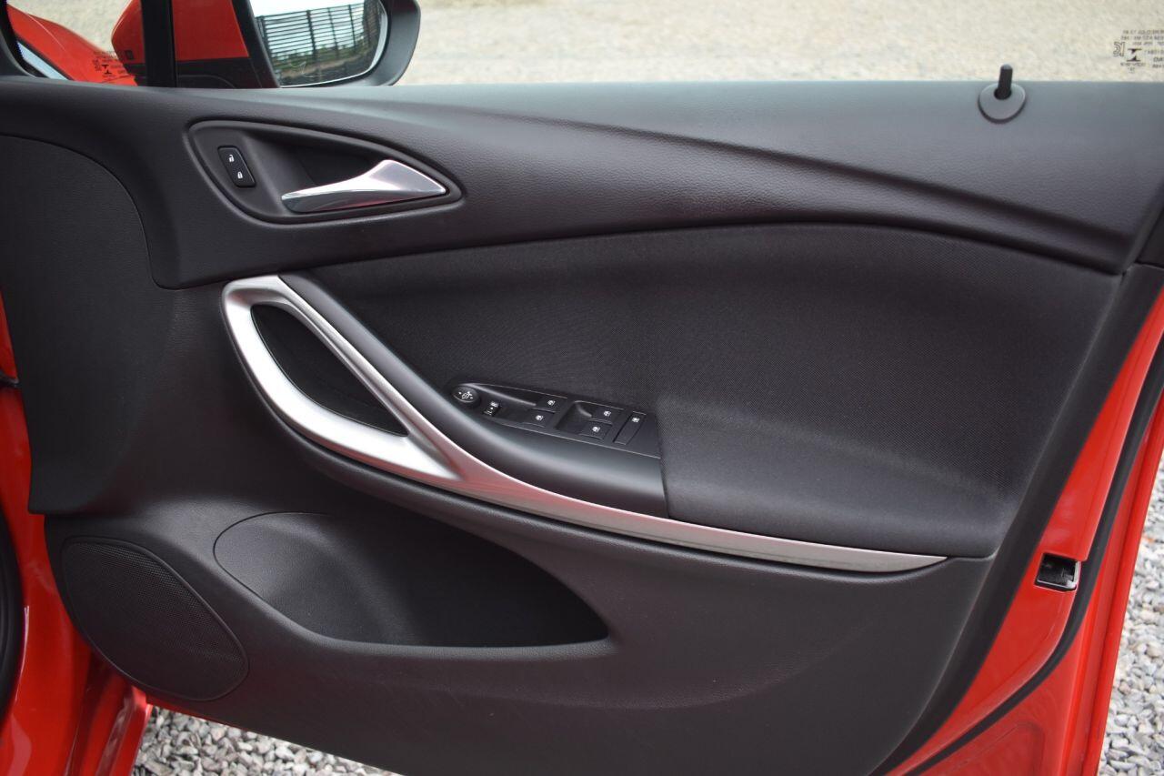 Vauxhall Astra view 16