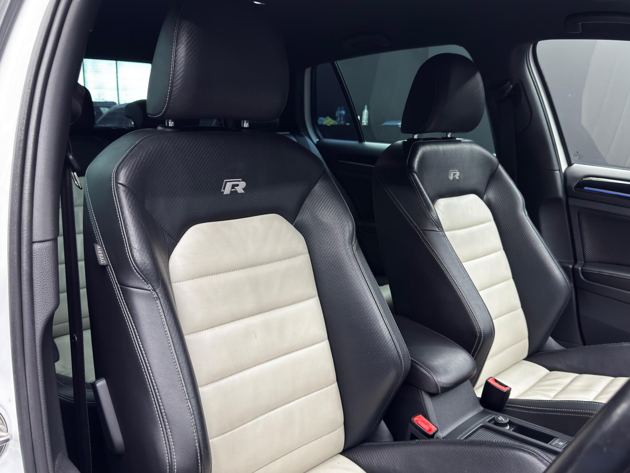 Volkswagen Golf view 12
