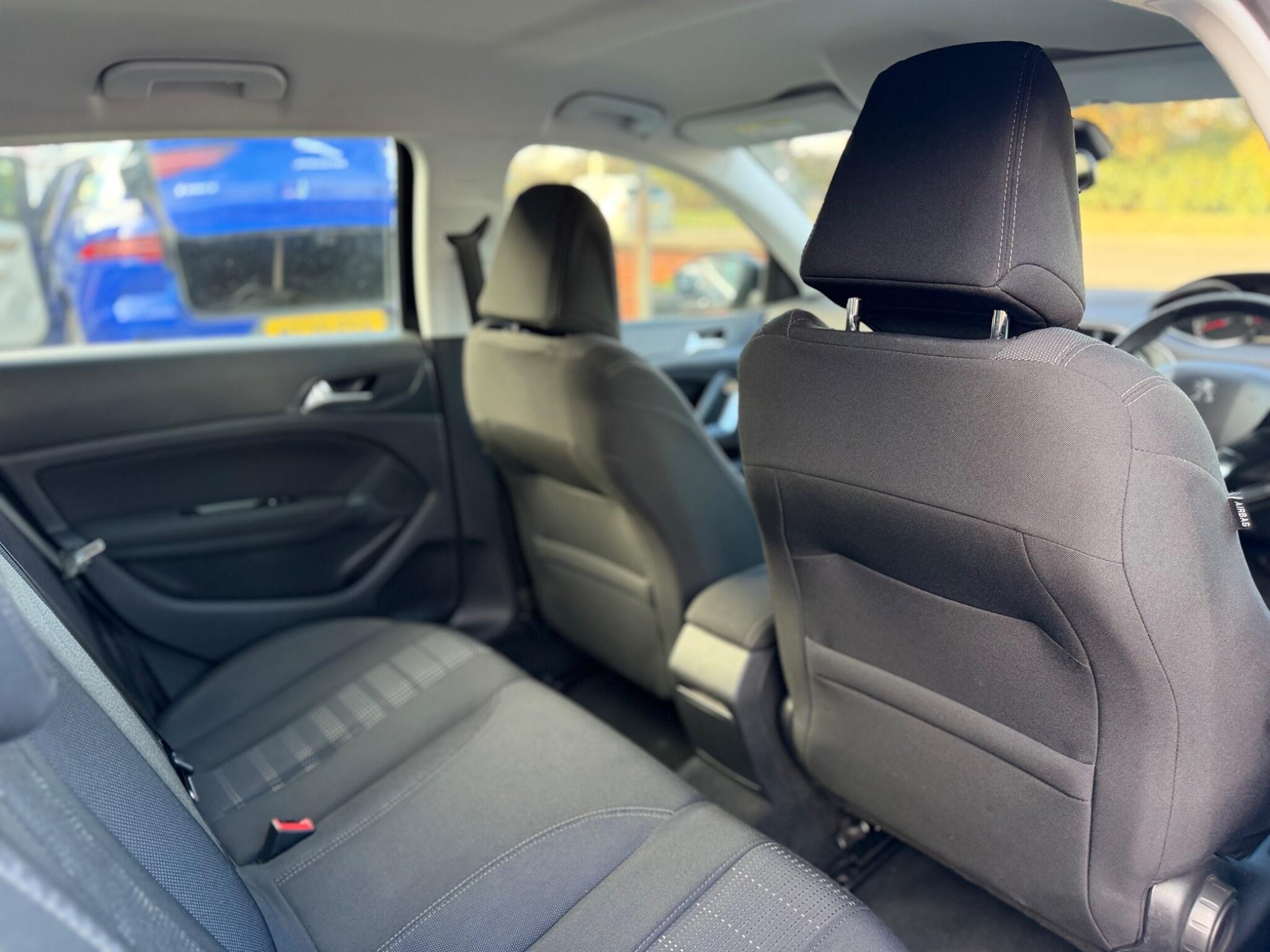 Peugeot 308 view 23
