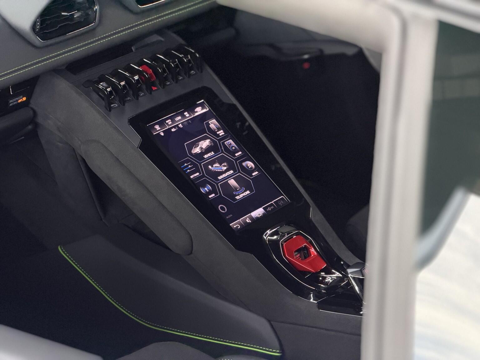 Lamborghini Huracan view 57