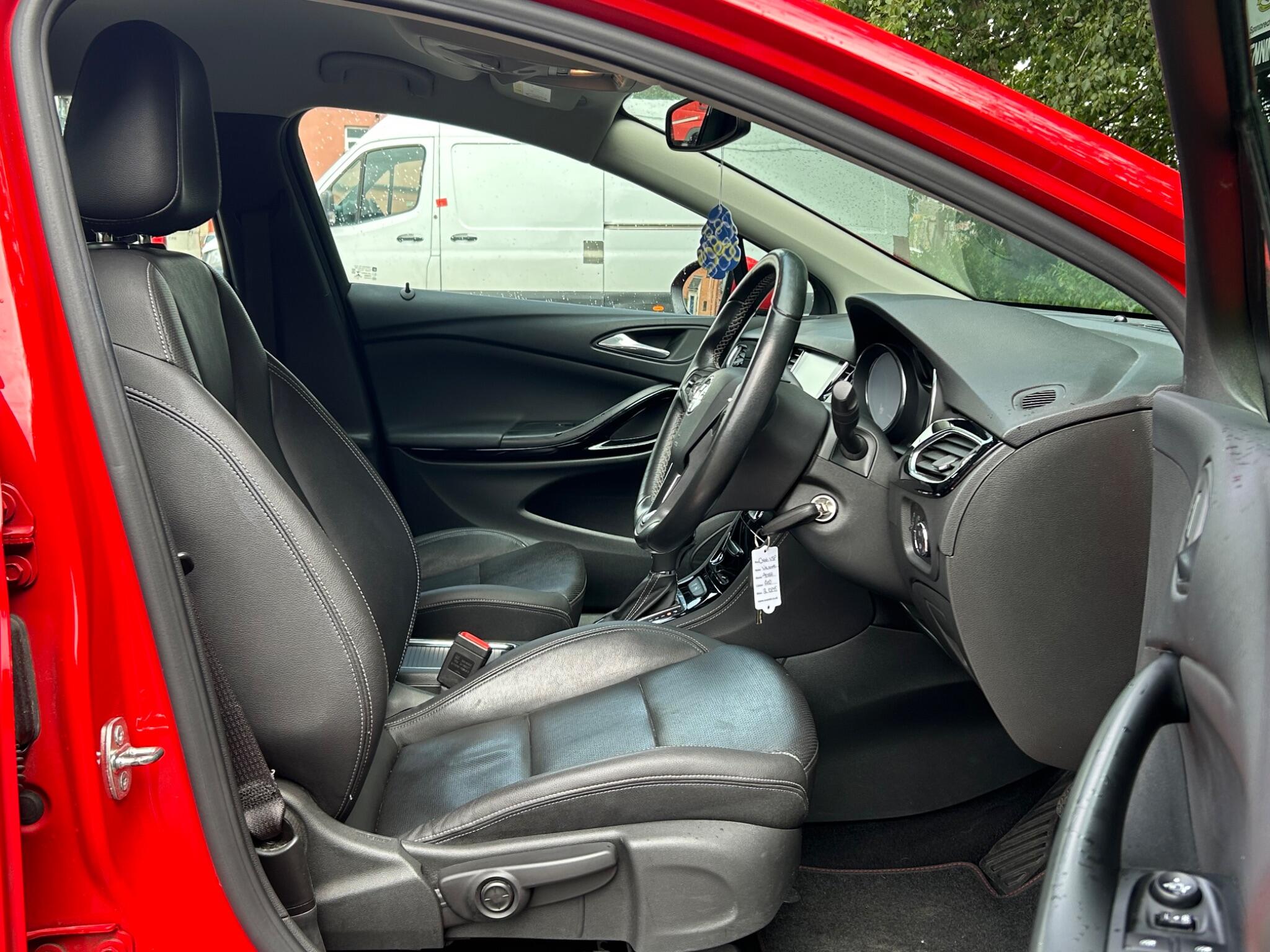Vauxhall Astra view 14