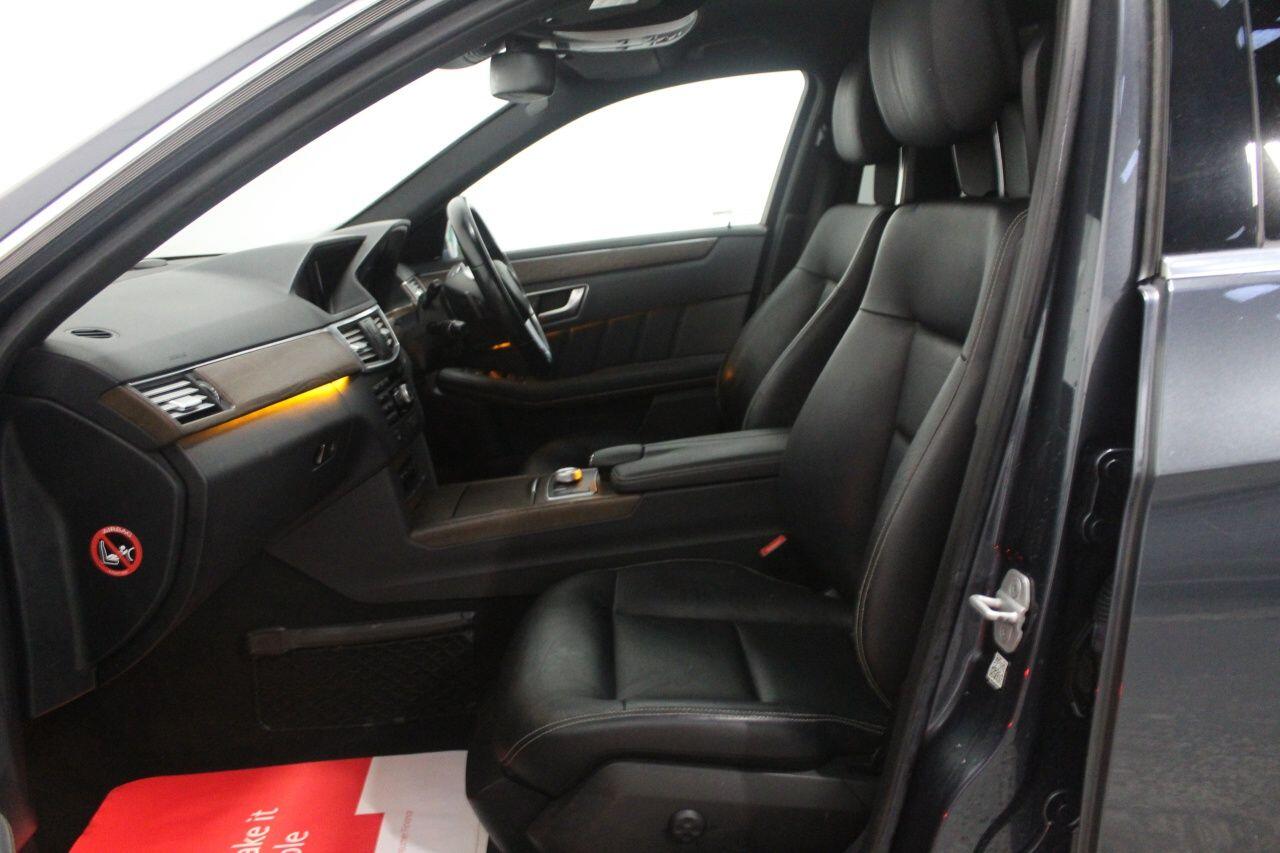 Mercedes-Benz E-Class view 50