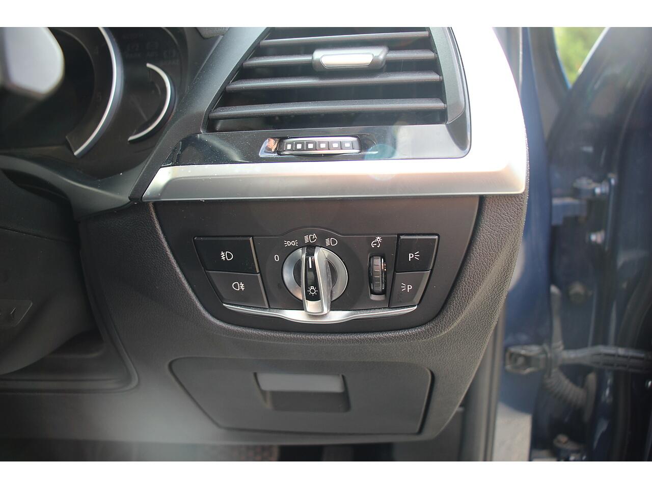 BMW X3 view 19