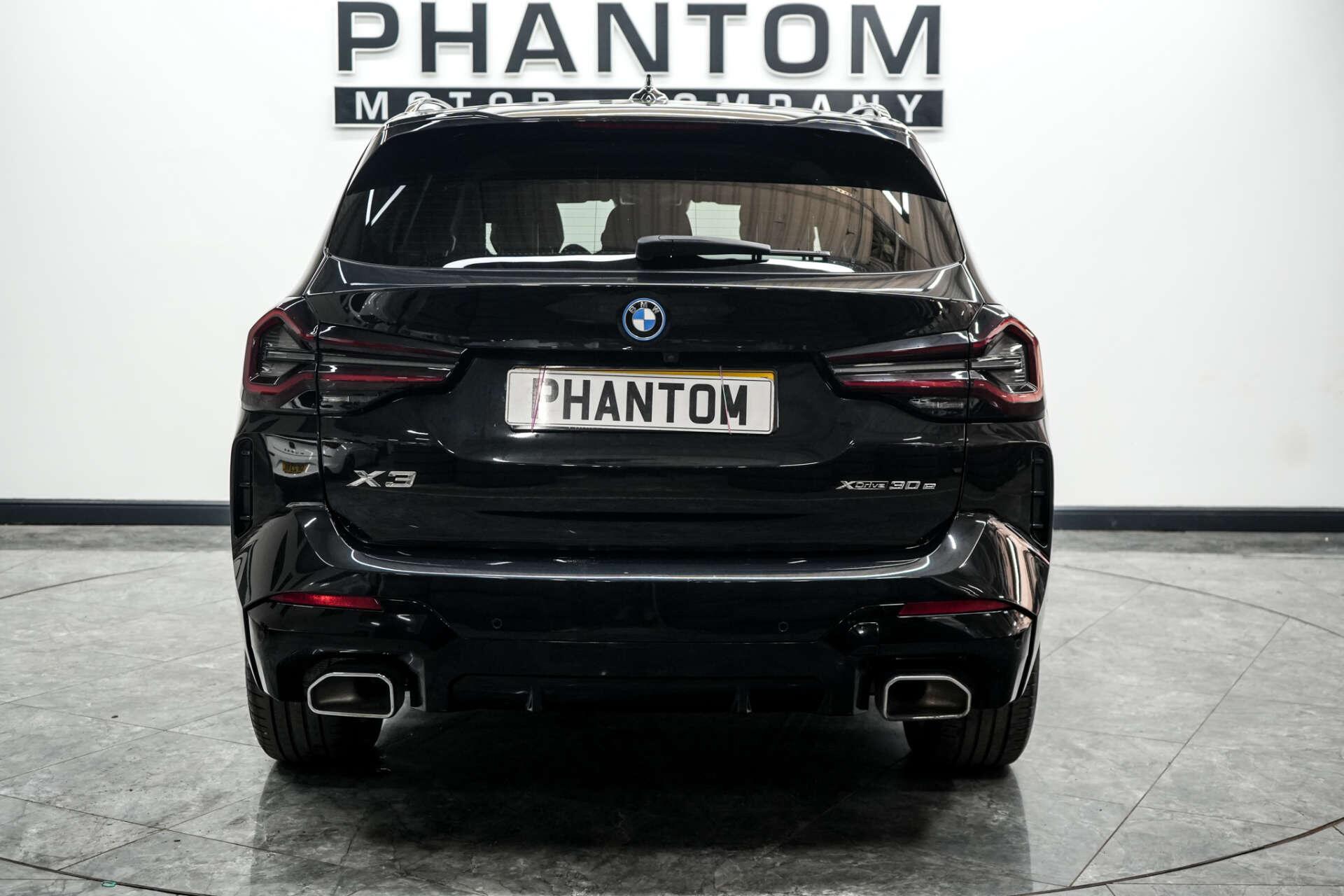 BMW X3 view 4