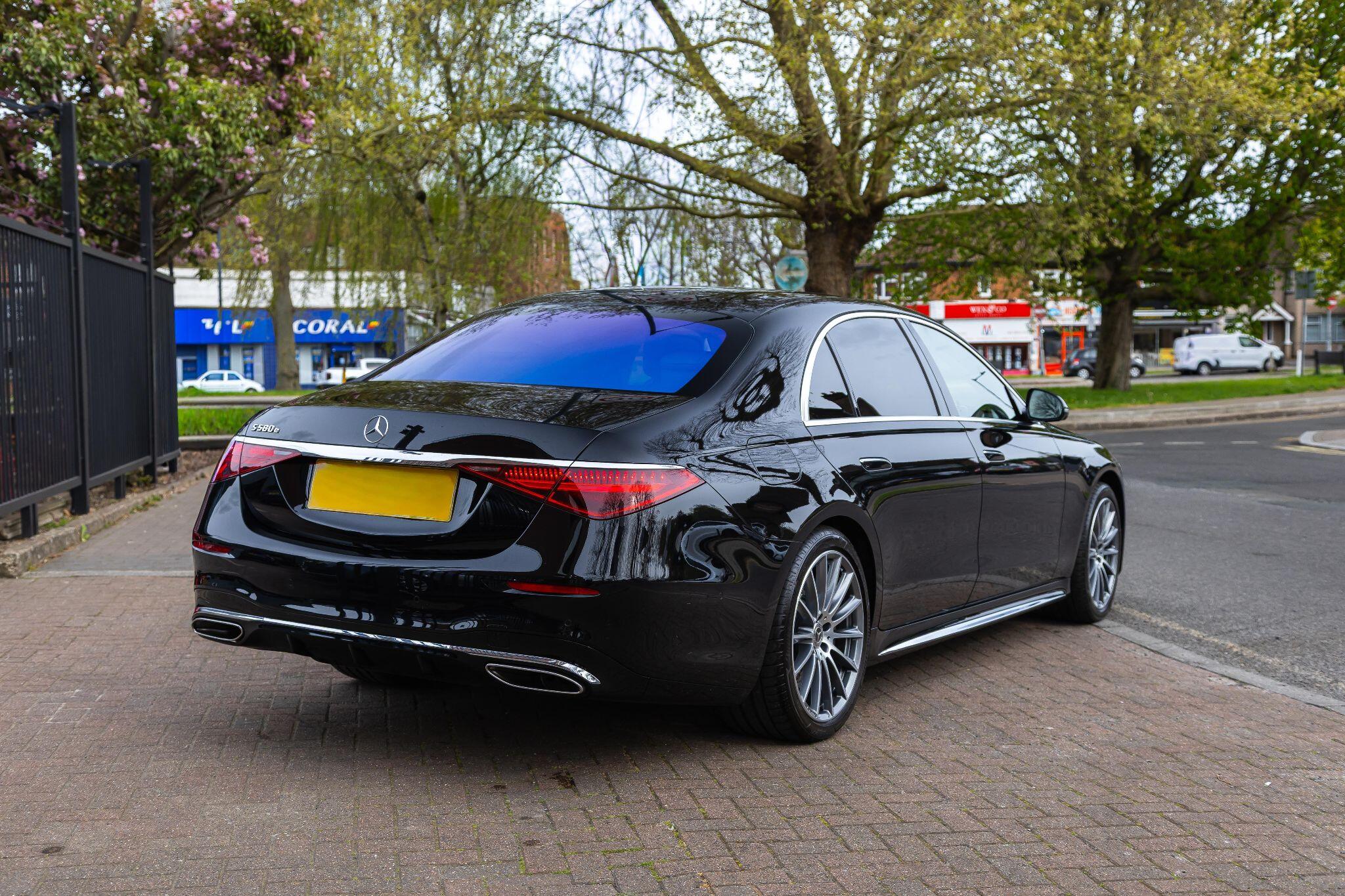 Mercedes-Benz S-Class view 22