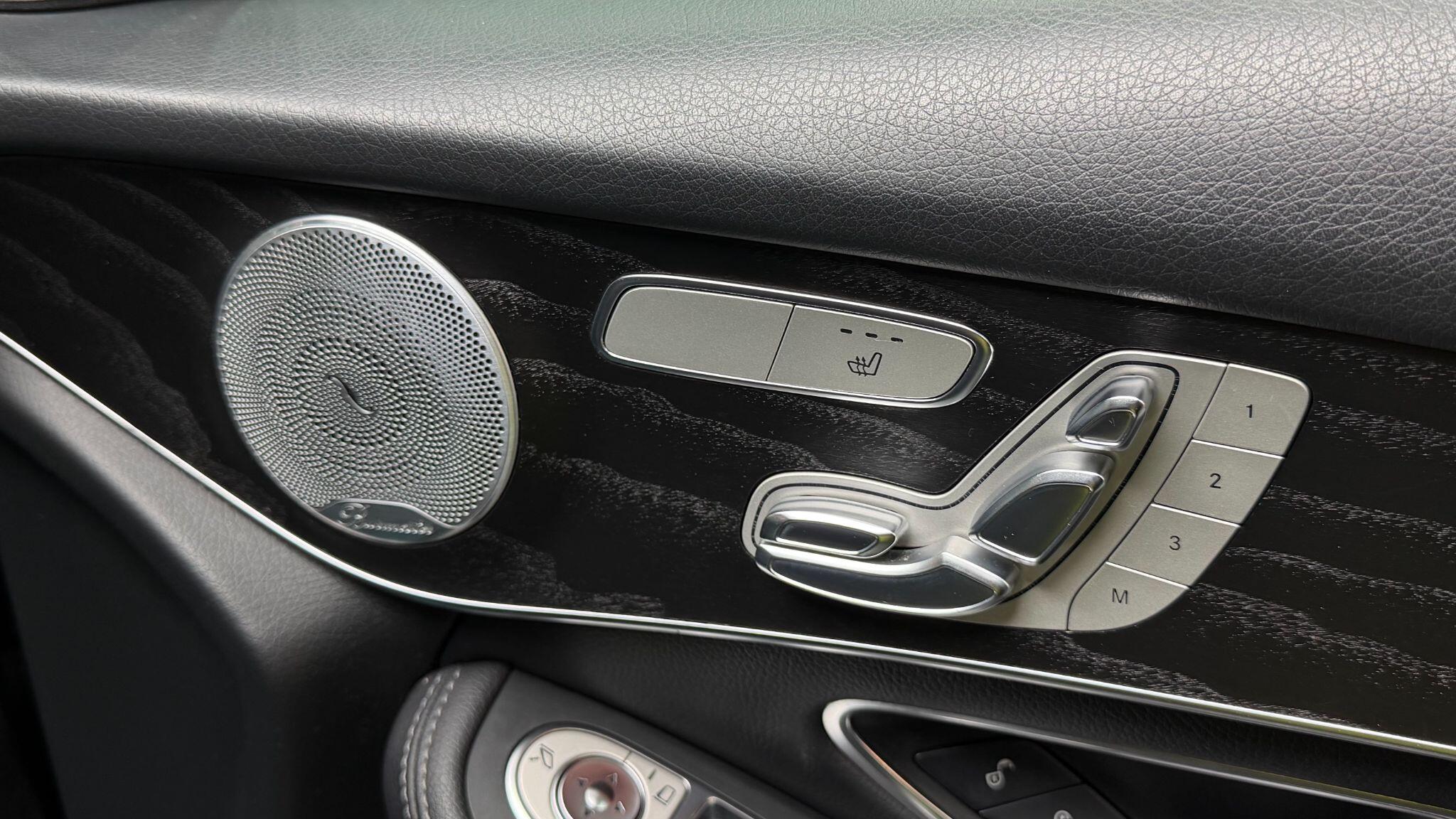 Mercedes-Benz GLC view 14