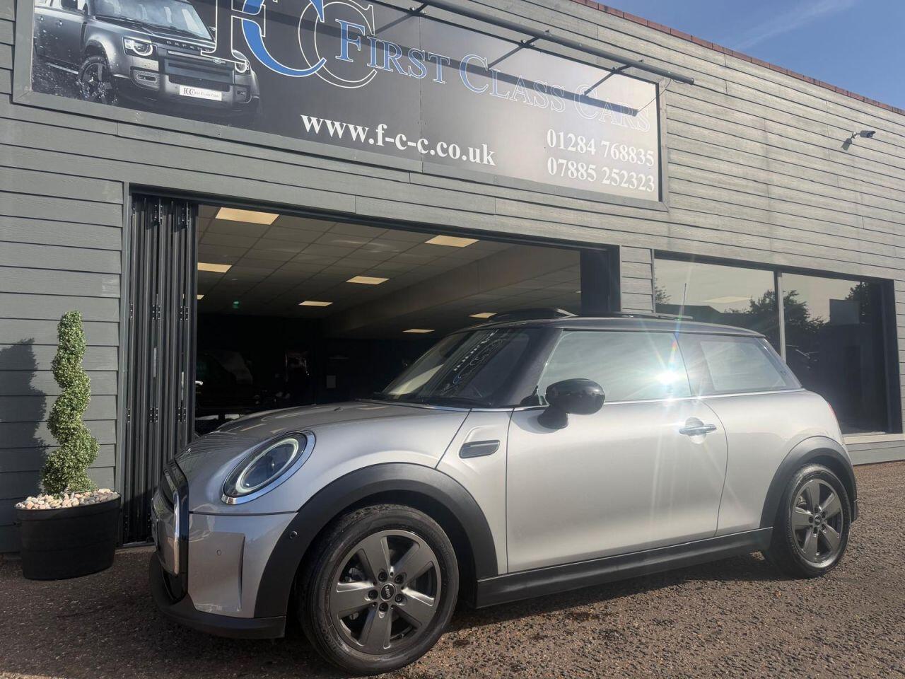 Mini Hatch view 6