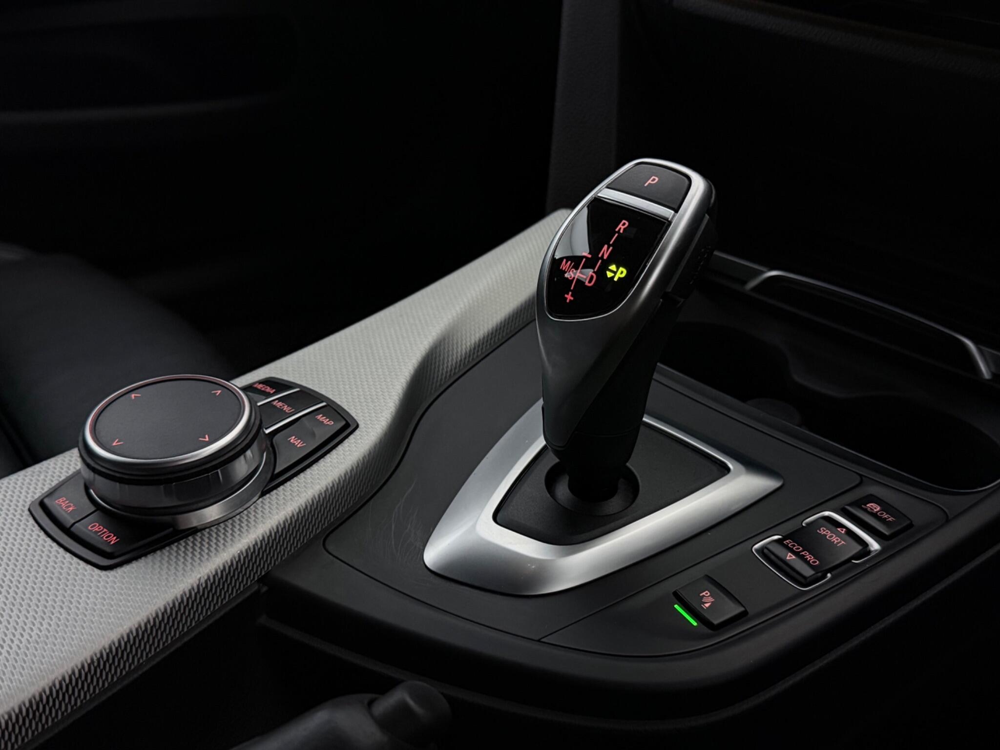 BMW 4 Series view 24