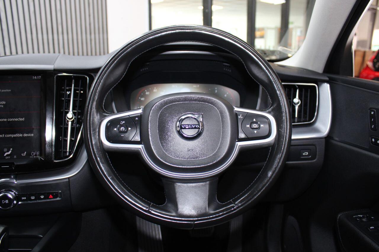 Volvo XC60 view 15