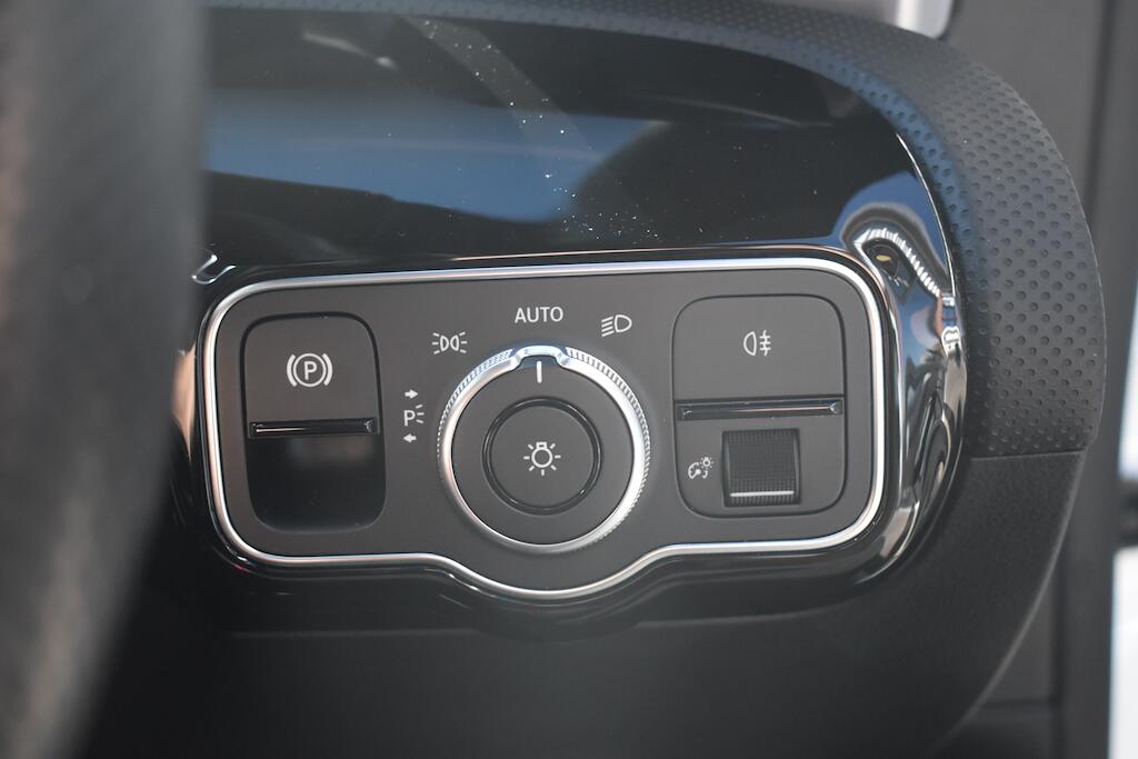 Mercedes-Benz Cla view 51
