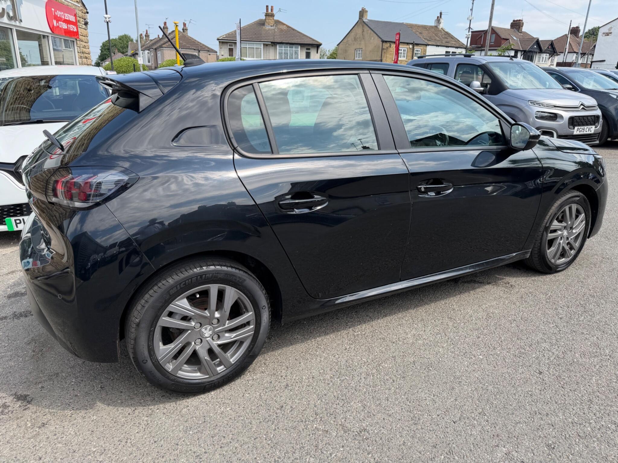 Peugeot 208 view 54