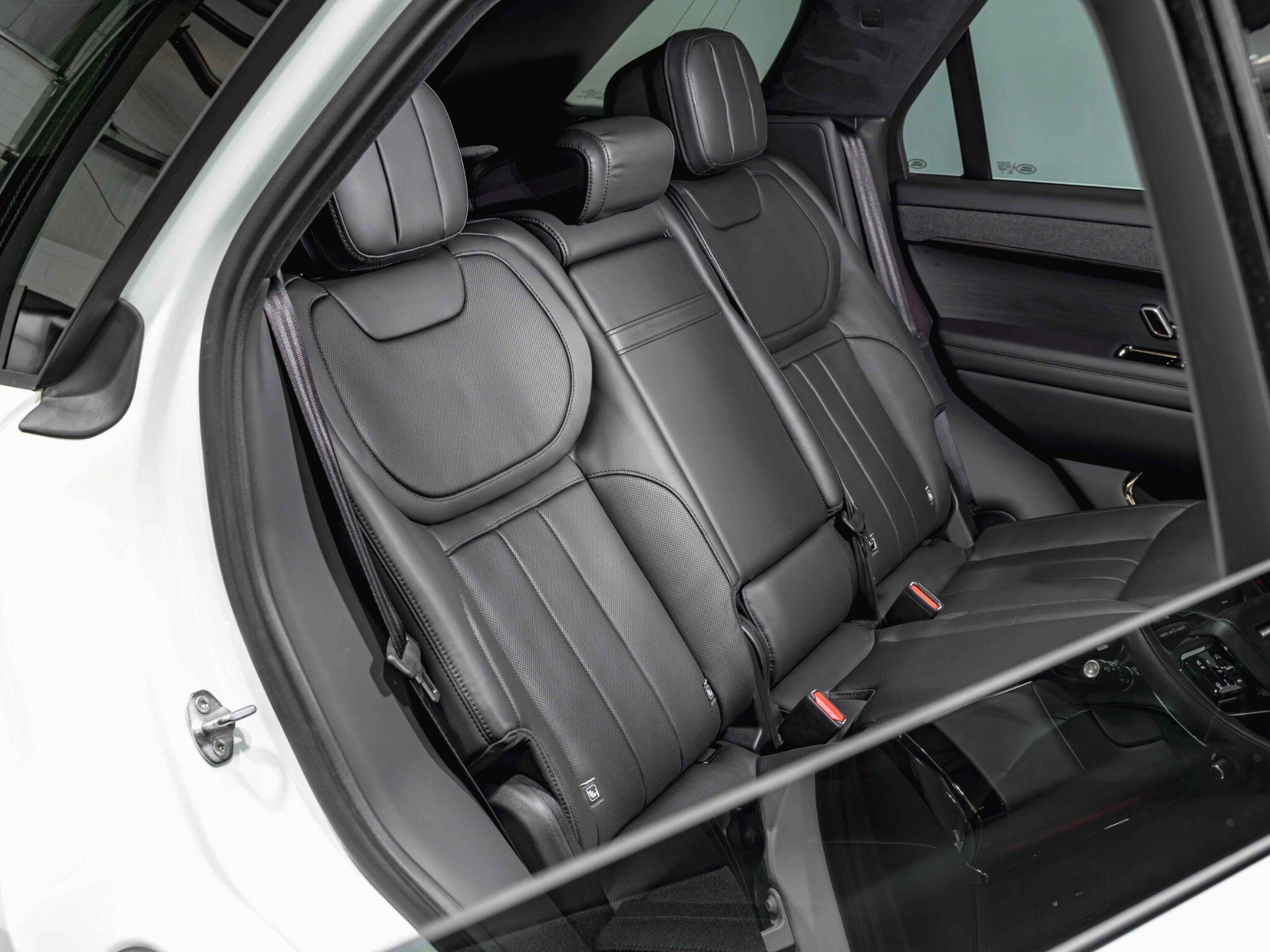 Land Rover Range Rover Sport view 27