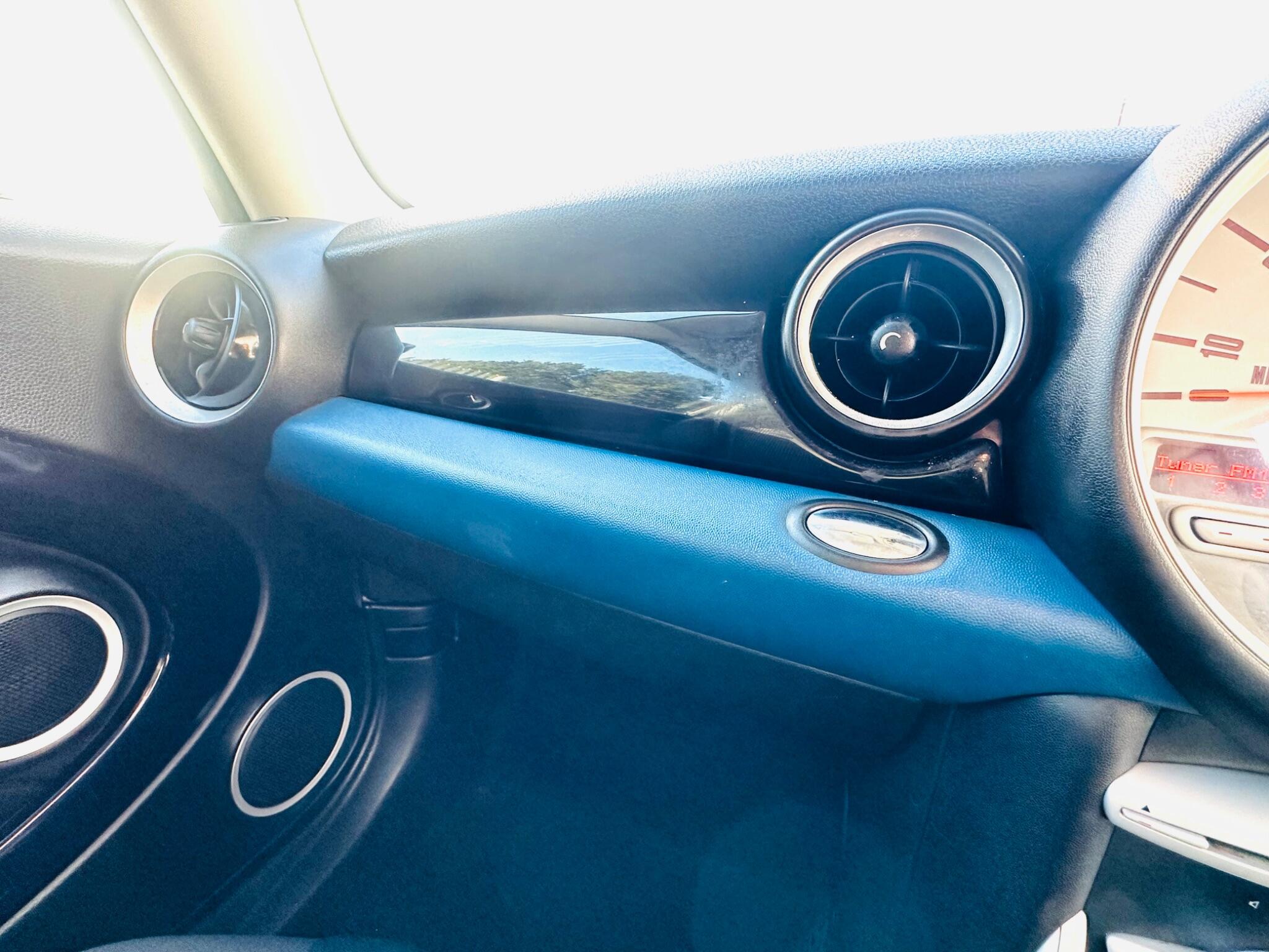 Mini Clubman view 35