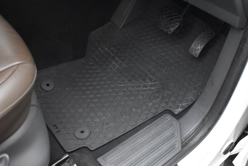 Volkswagen Amarok view 61