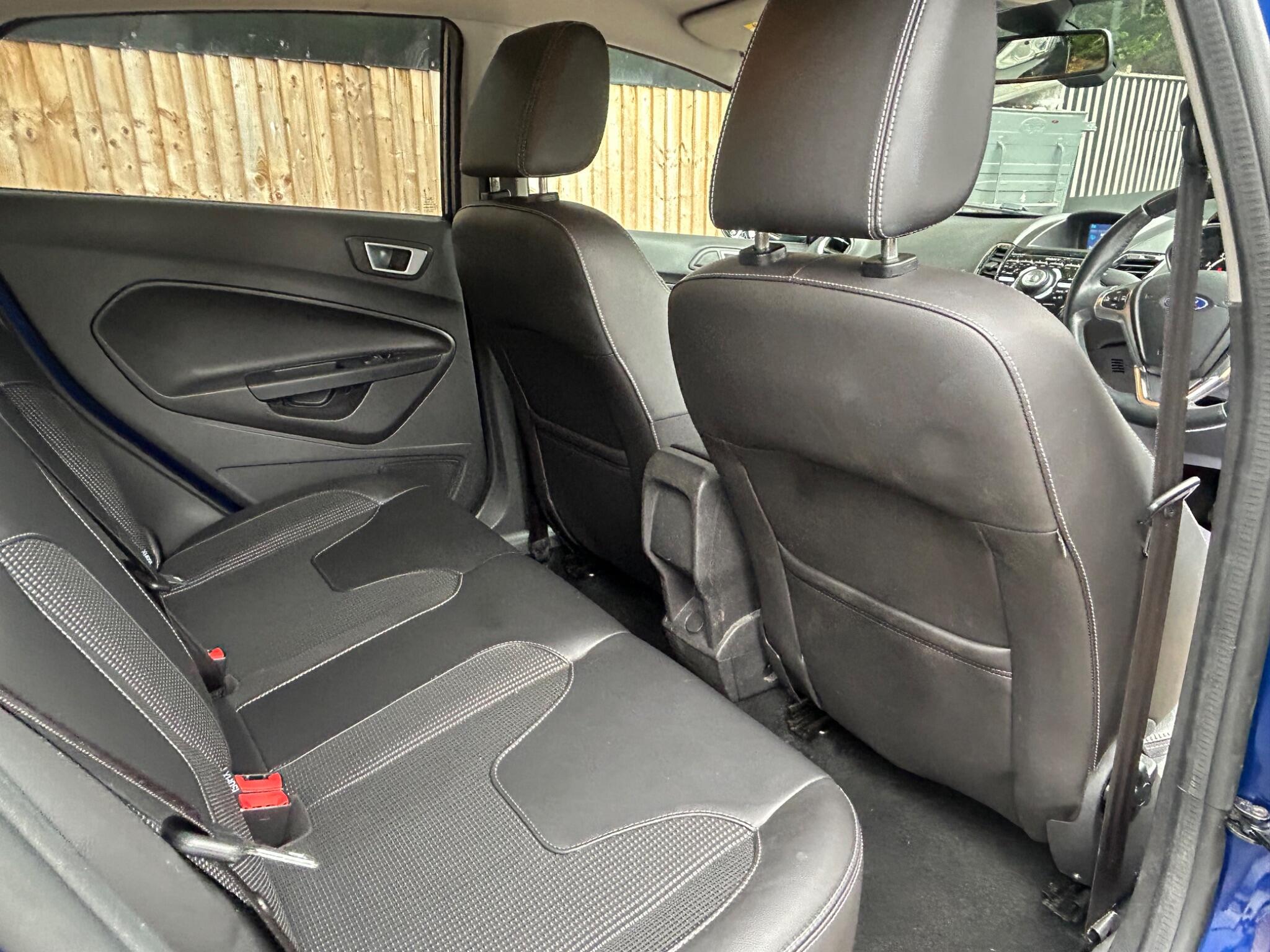 Ford Fiesta view 42