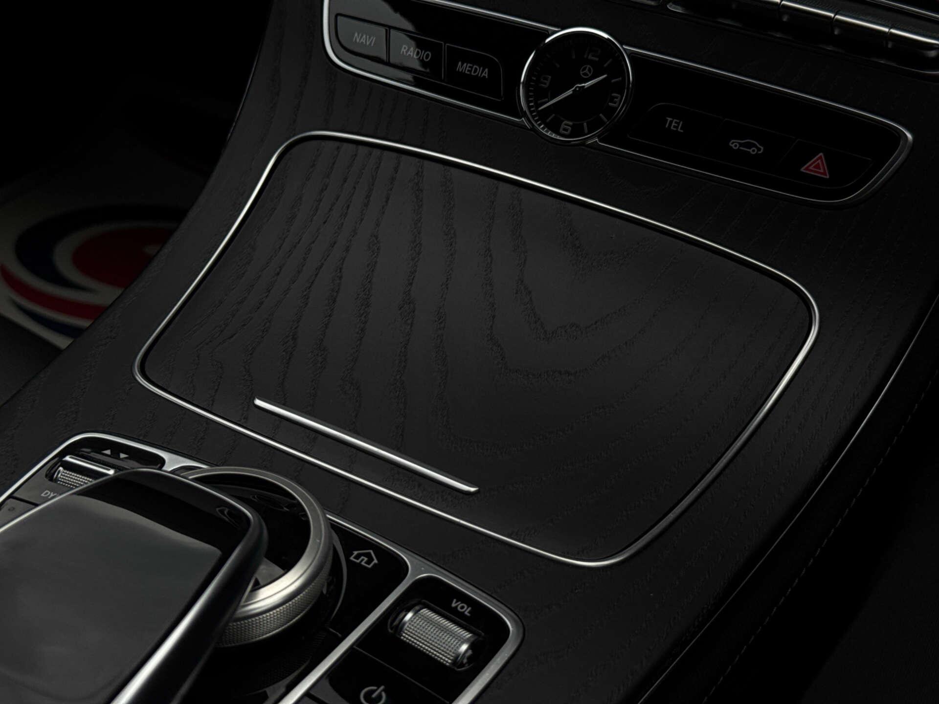 Mercedes-Benz E Class view 59