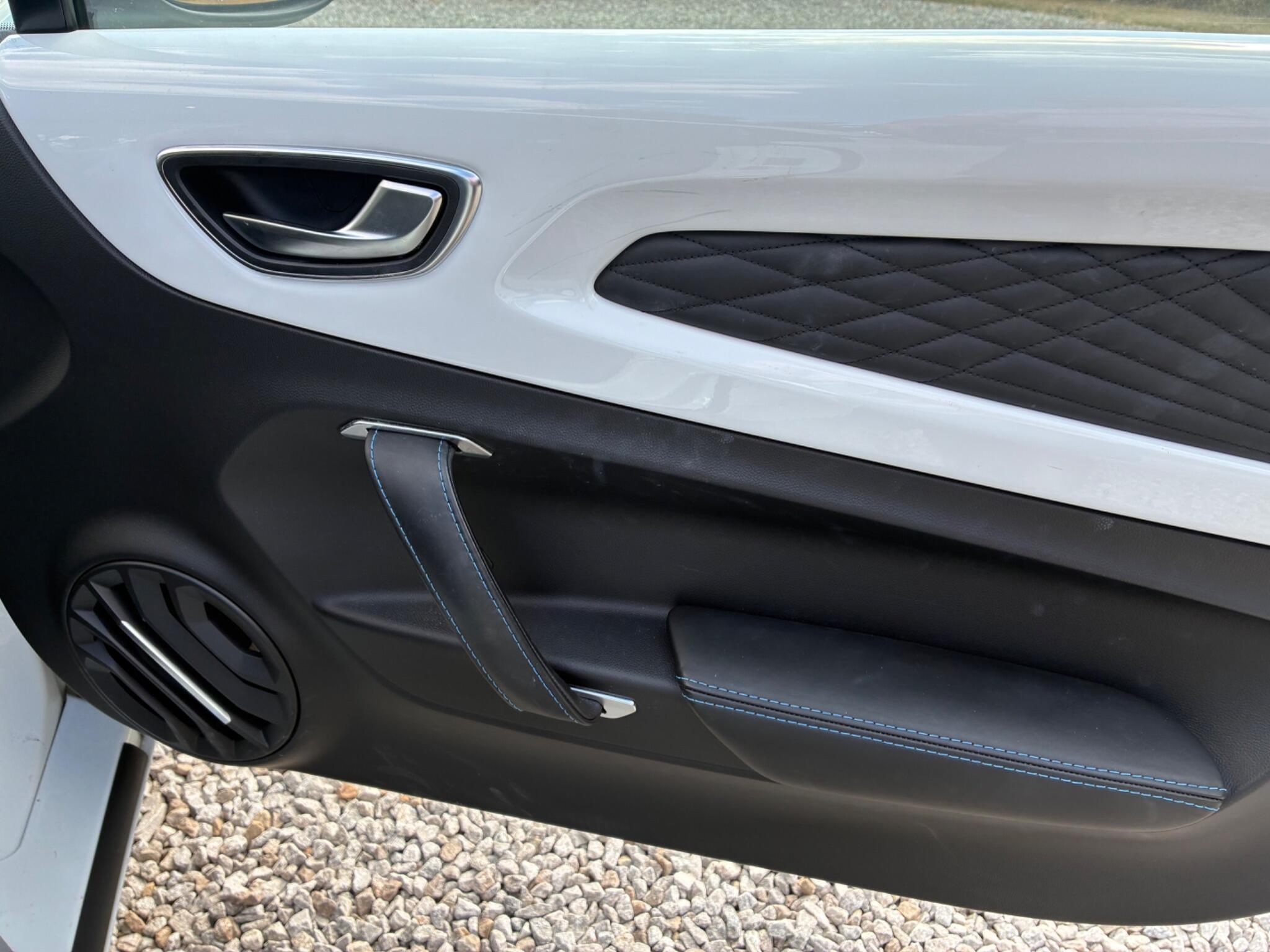 Alpine A110 view 24