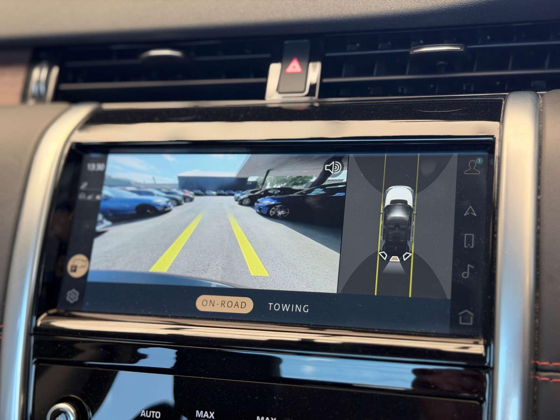 Land Rover Discovery Sport view 53